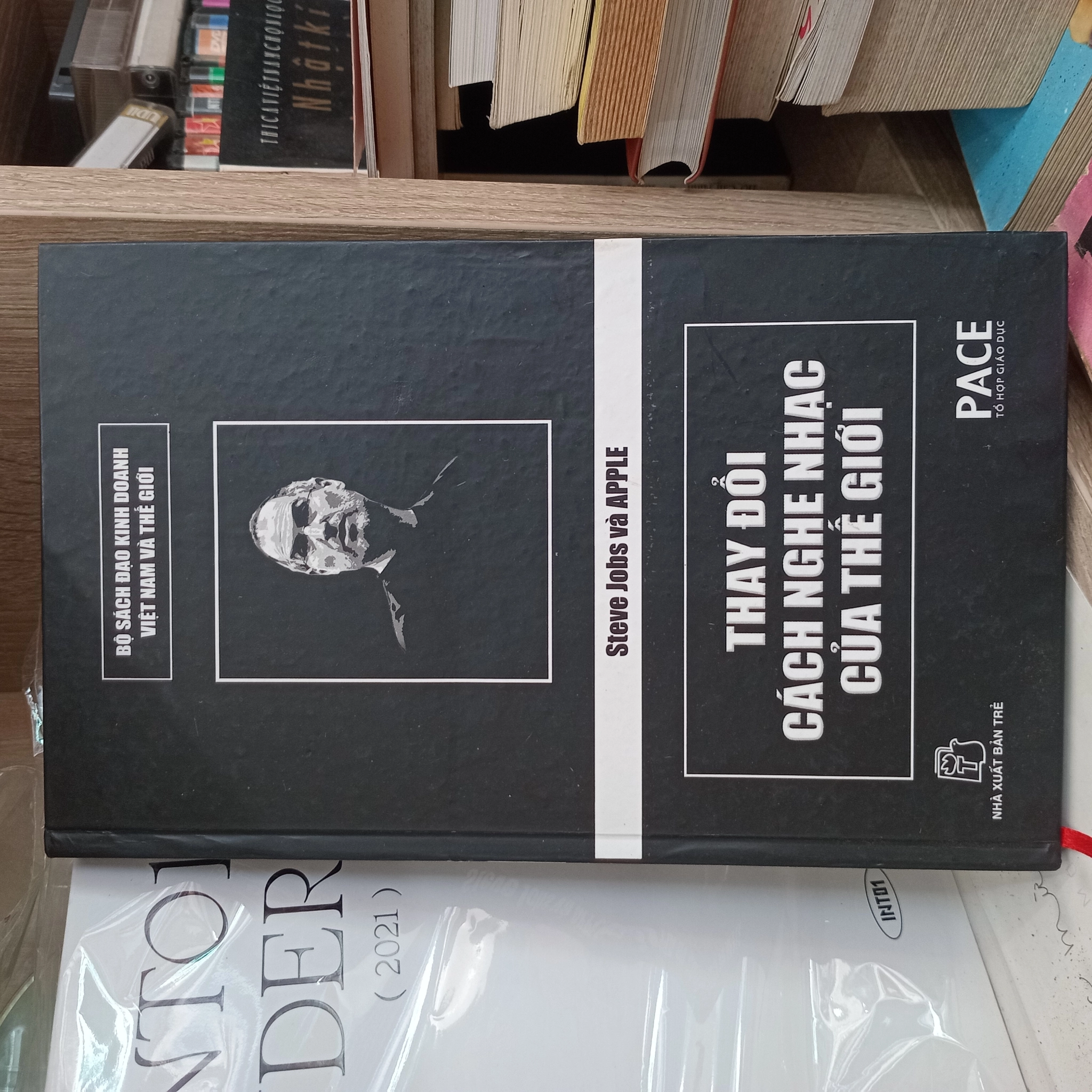 Thay đổi cách nghe nhạc của thế giới by  - Sách Book Cover - Ngọc Hiển Books