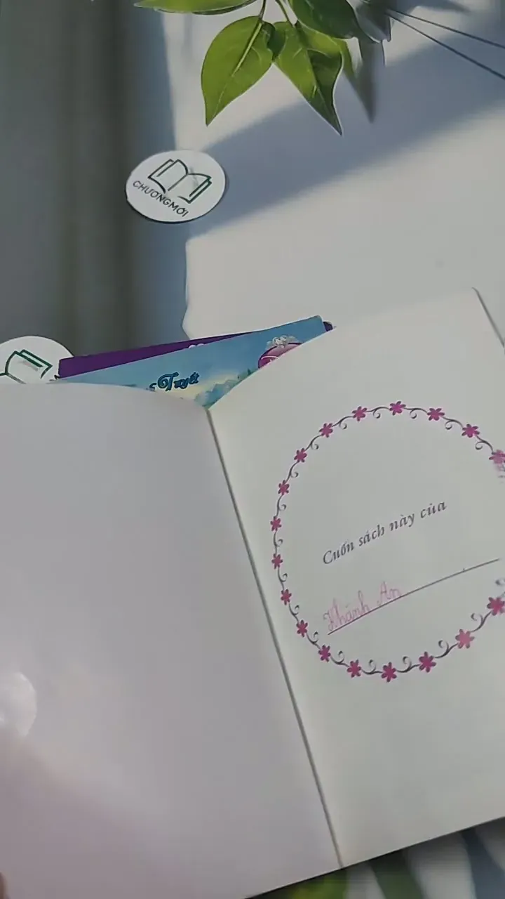 Combo Truyện Màu Cổ Tích Walt Disney: Bạch Tuyết Và Bảy Chú Lùn, Bí Mật Của Người Đẹp 715657