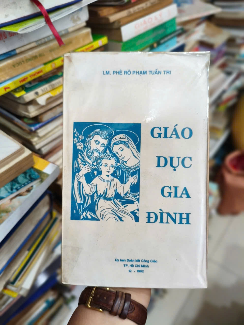 Giáo Dục Gia Đình by Thái Phỉ Nguyễn Đức Phong - Sách Book Cover - Ngọc Hiển Books