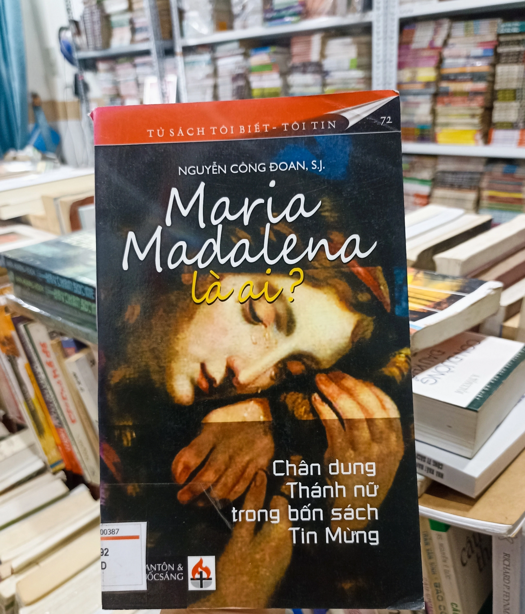 Maria Madalena Là Ai? 🌻 by  - Sách Book Cover - Ngọc Hiển Books