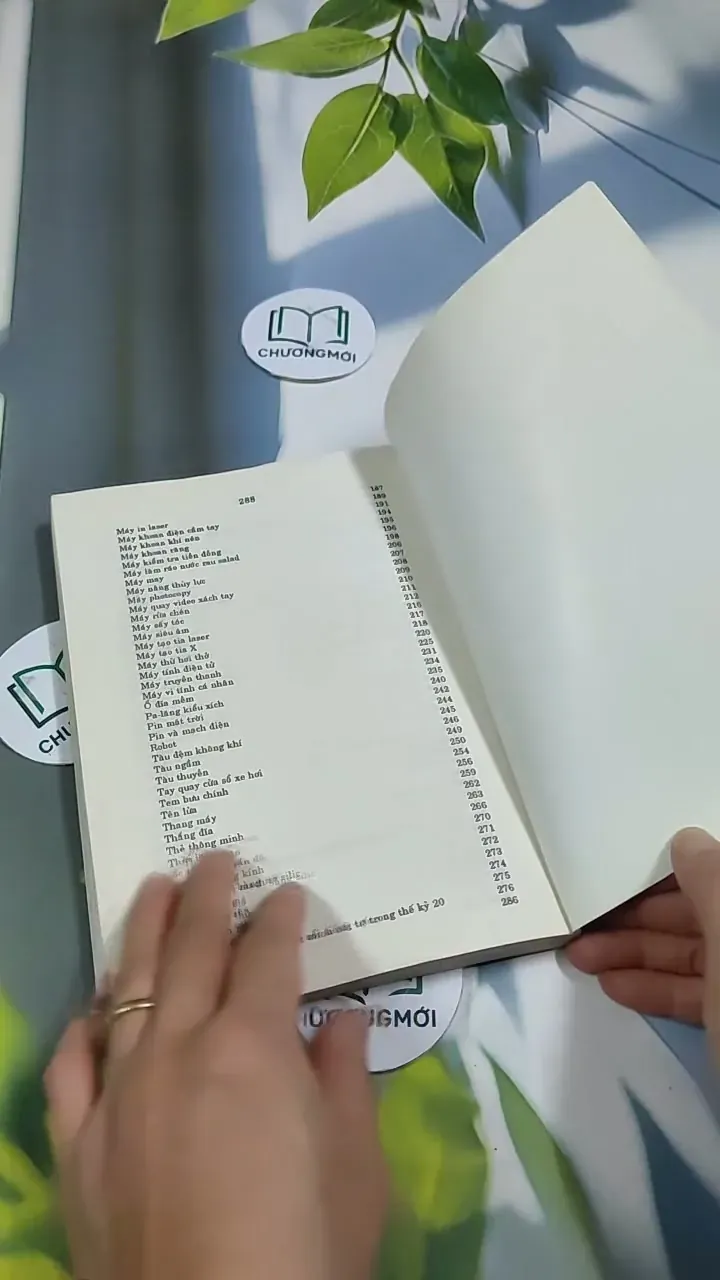 Tìm Hiểu Lịch Sử Những Vật Dụng Quanh Ta - Máy Quay Video Xách Tay - Nguyễn Hạnh 705720