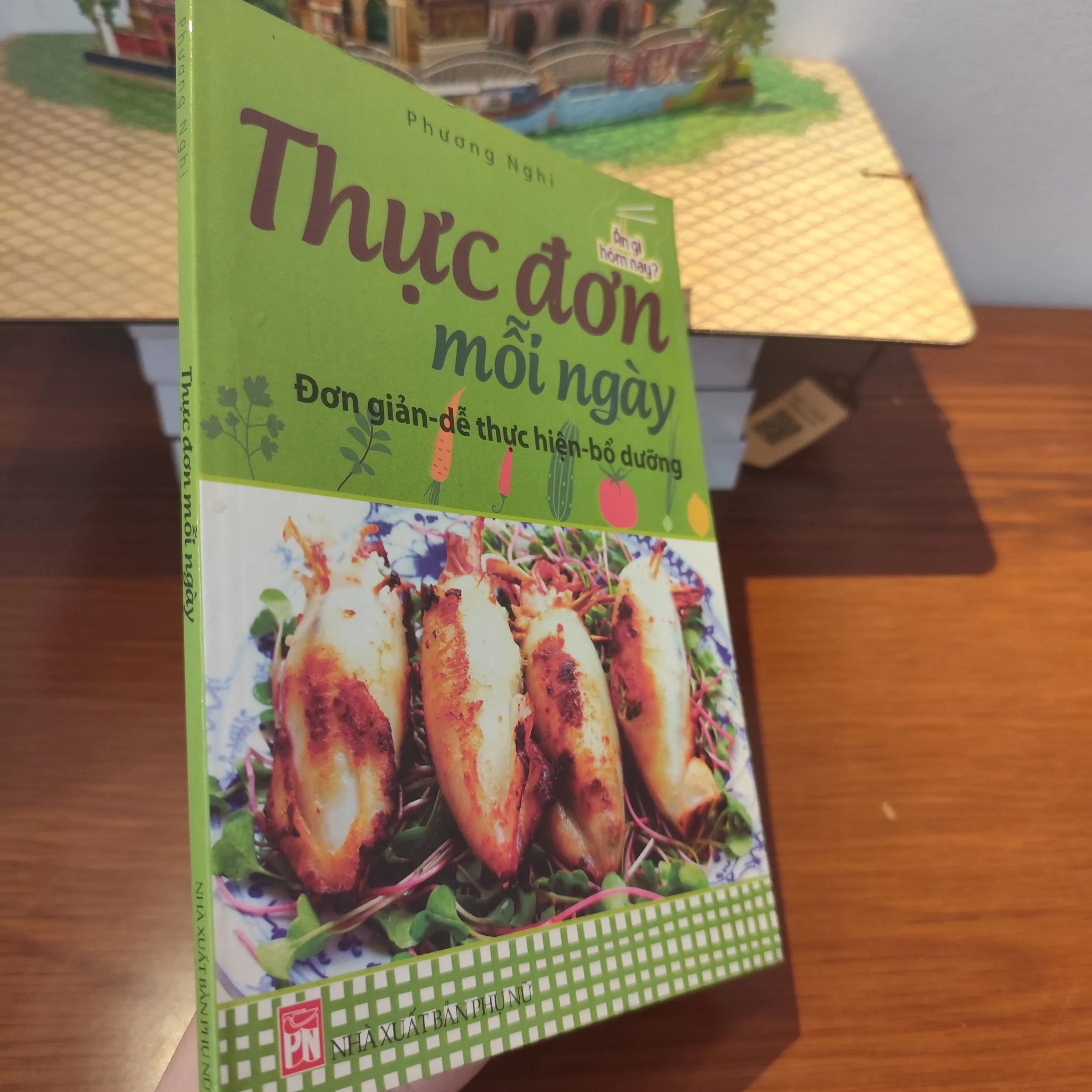 Thực đơn mỗi ngày  đón giản- dễ thực hiện - bổ dưỡng by  - Sách Book Cover - Ngọc Hiển Books