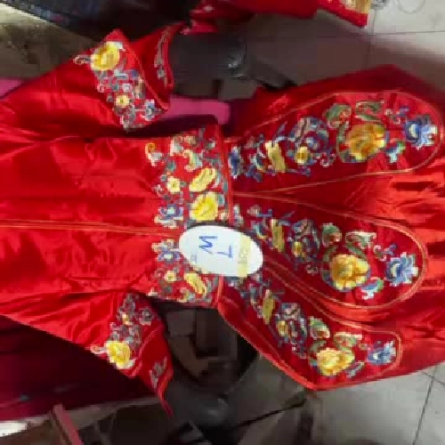 Hỷ phục , sét đỏ mặc Tết 