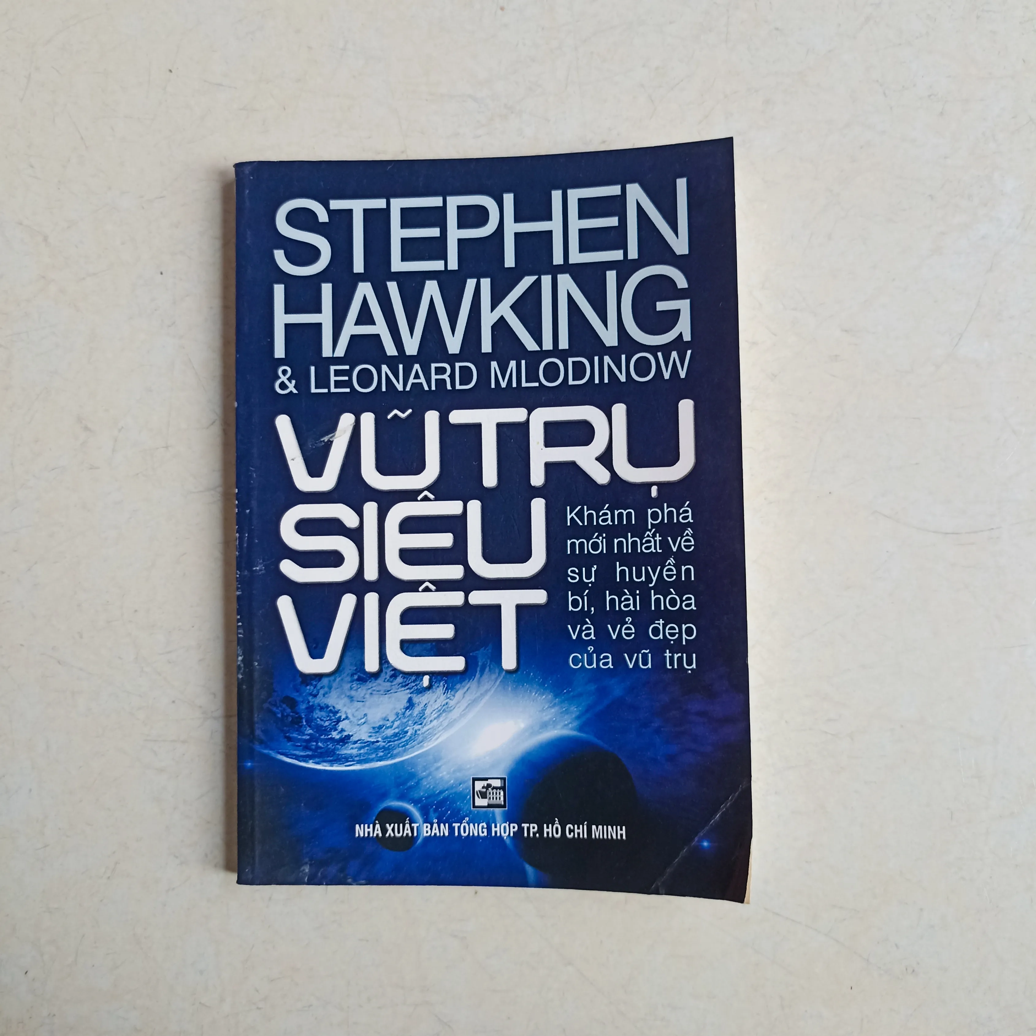 Vũ trụ siêu Việt 🌻 by  - Sách Book Cover - Ngọc Hiển Books