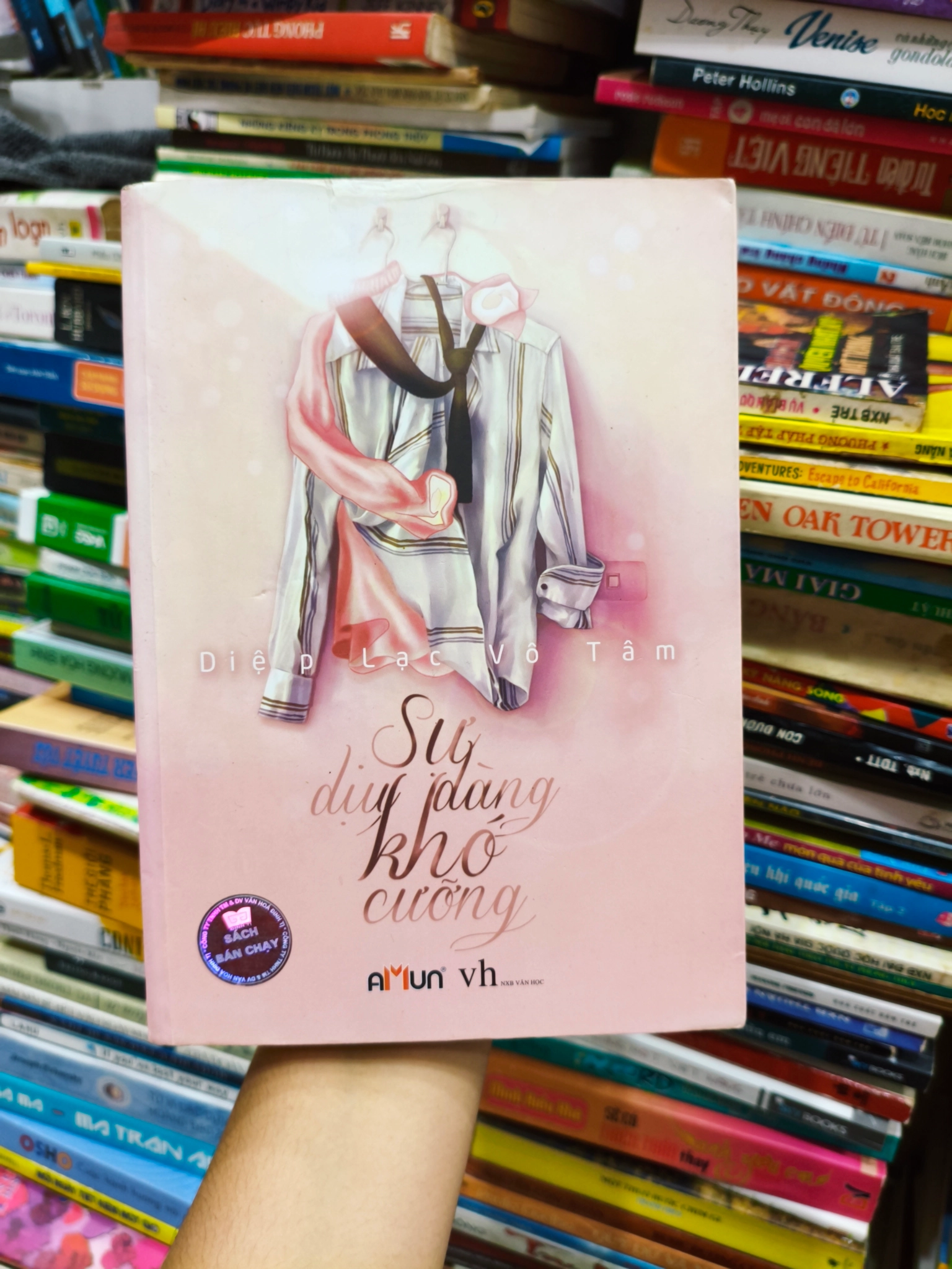 Sự diệu dàng khó cưỡng 🌱 by  - Sách Book Cover - Ngọc Hiển Books