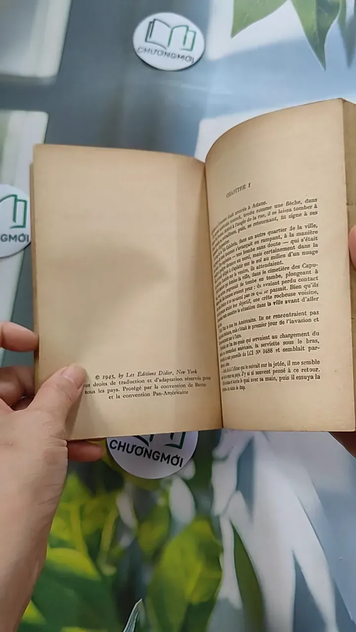 [XƯA] Une cloche pour Adano (1945) - John Hersey 754463