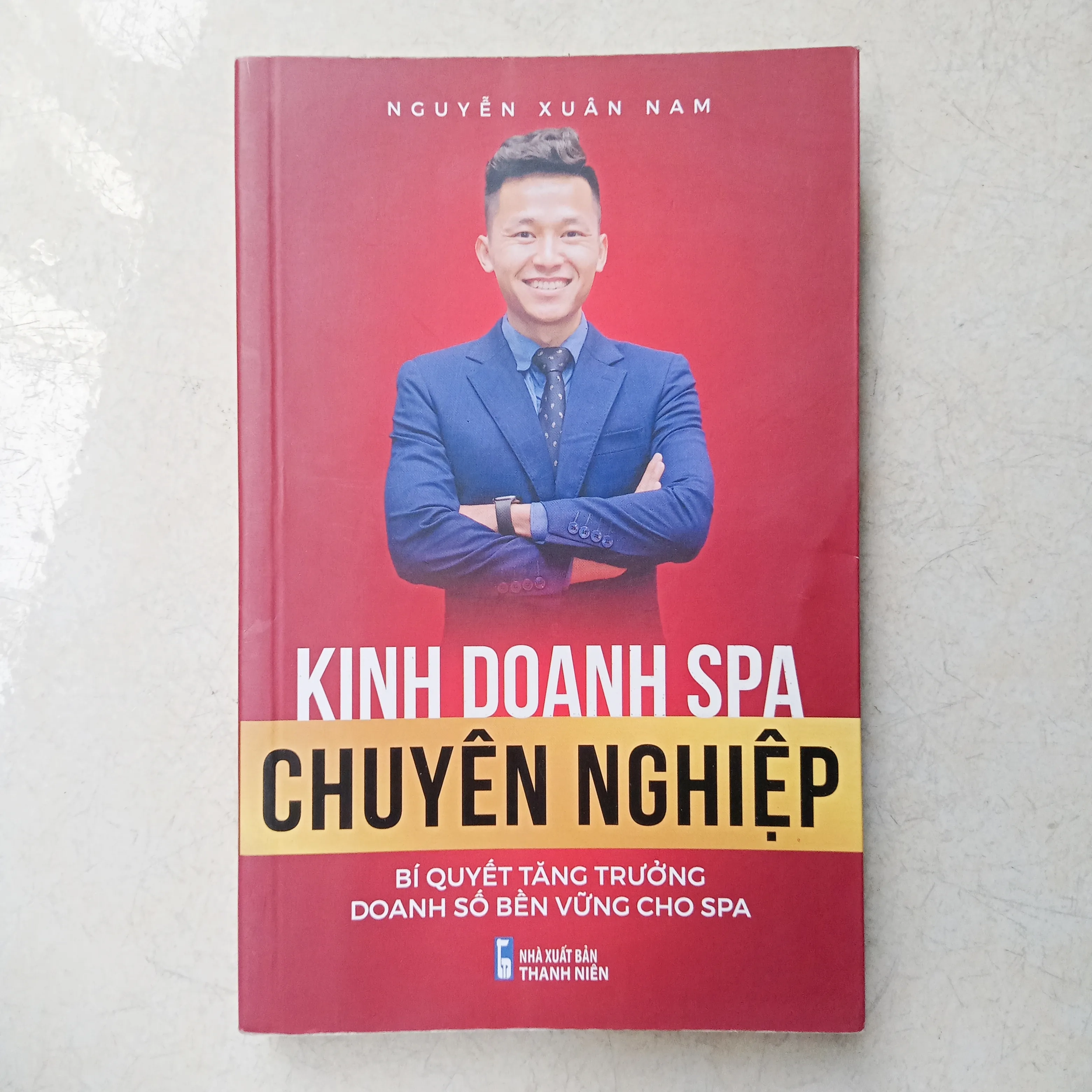 Kinh doanh spa chuyên nghiệp 📚 by  - Sách Book Cover - Ngọc Hiển Books