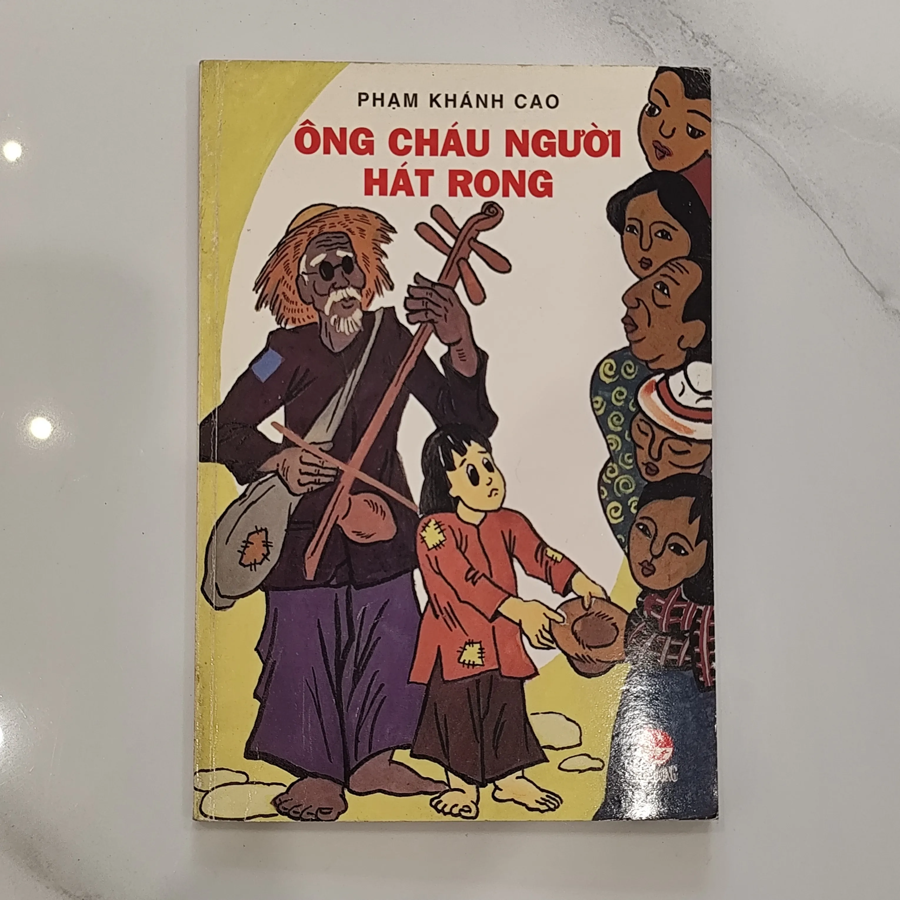 Ông cháu người hát rong by  - Sách Book Cover - Ngọc Hiển Books