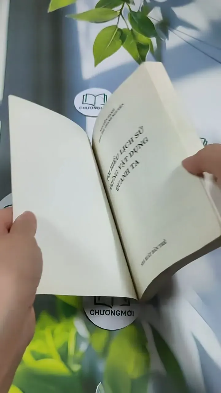 Tìm Hiểu Lịch Sử Những Vật Dụng Quanh Ta - Máy Quay Video Xách Tay - Nguyễn Hạnh 705720