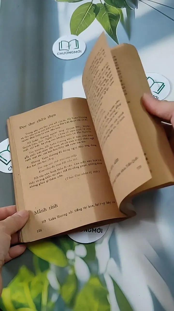 [MIỄN PHÍ BỌC SÁCH] Trăng Là Cung Sao Là Đạn - Trúc Chi 713815