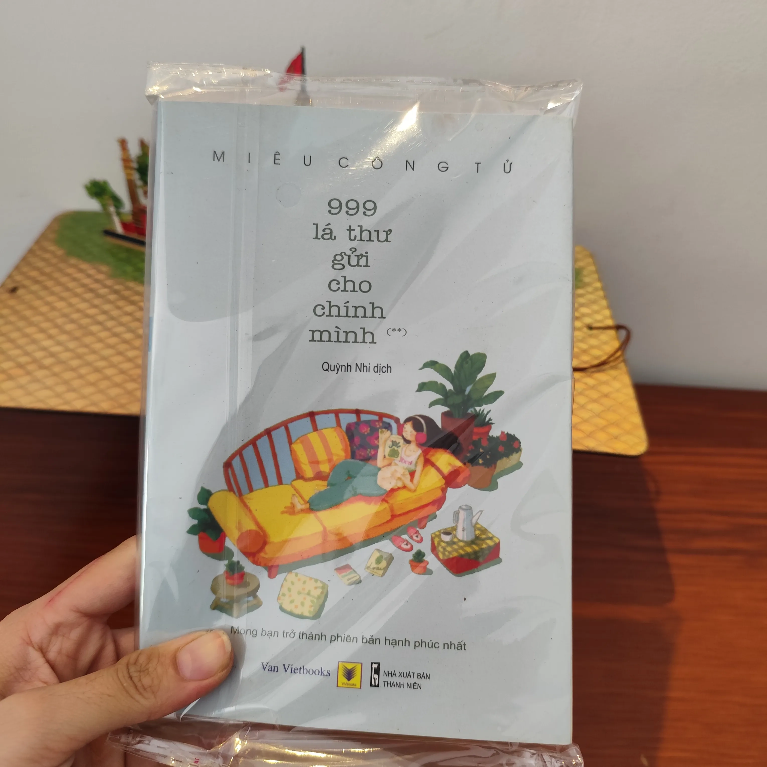 999 lá thư gửi cho chính mình by  - Sách Book Cover - Ngọc Hiển Books