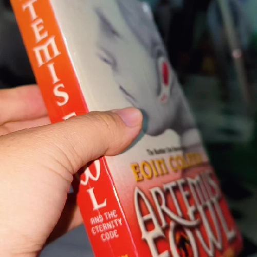 Thanh lý ARTEMIS FOWL AND THE ETERNITY CODE còn seal