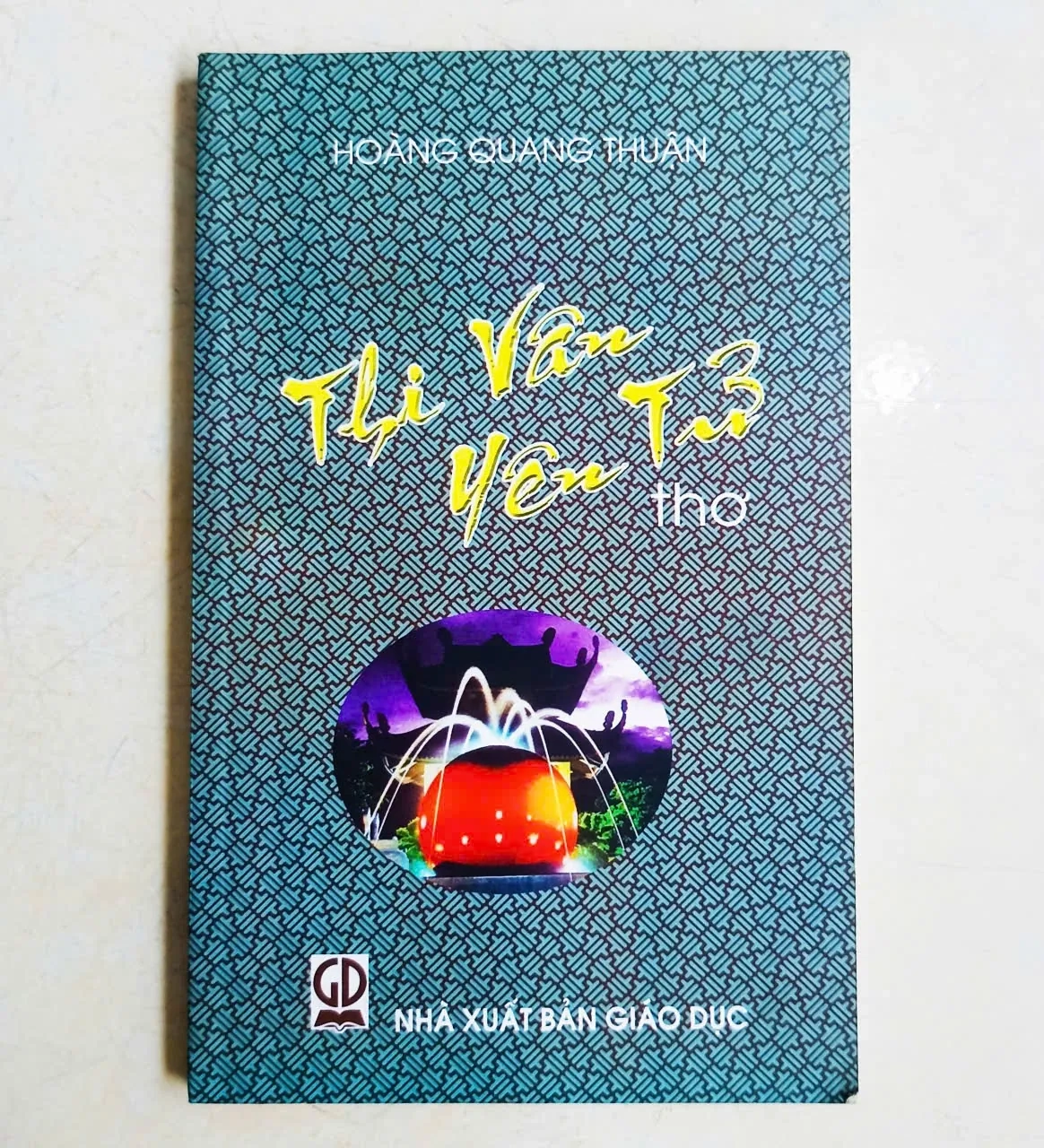 Thi vân yên thơ 🌻 by  - Sách Book Cover - Ngọc Hiển Books