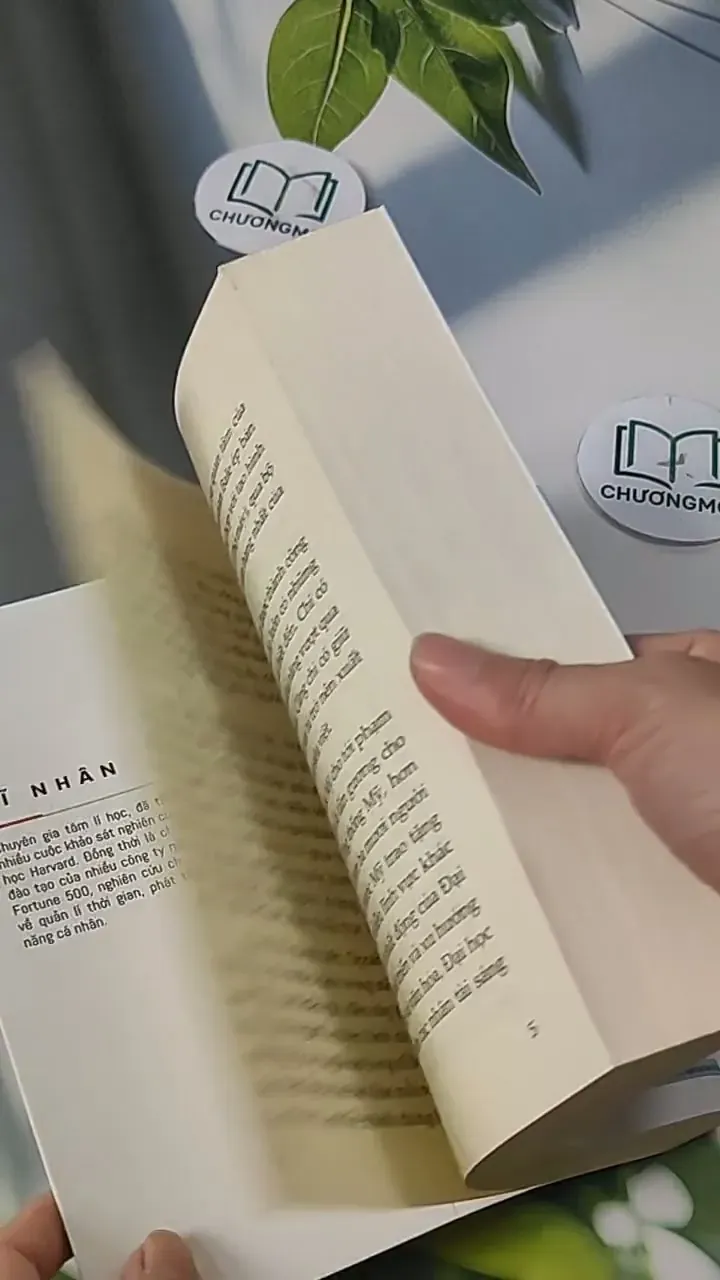 Khi Bạn Đang Mơ Thì Người Khác Đang Nỗ Lực - Vĩ Nhân 705607