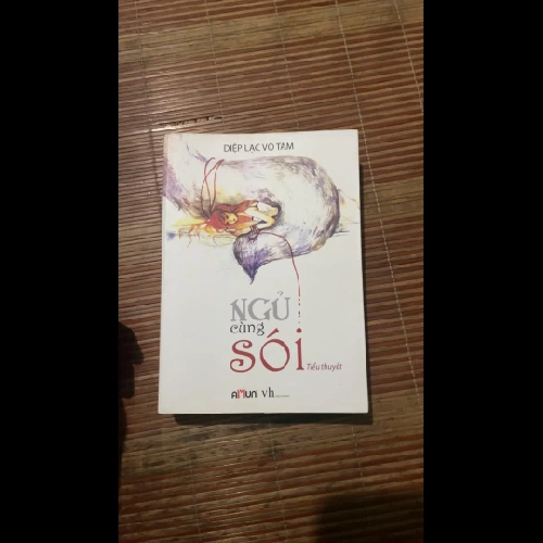 NGỦ CÙNG SÓI( tiểu thuyết)