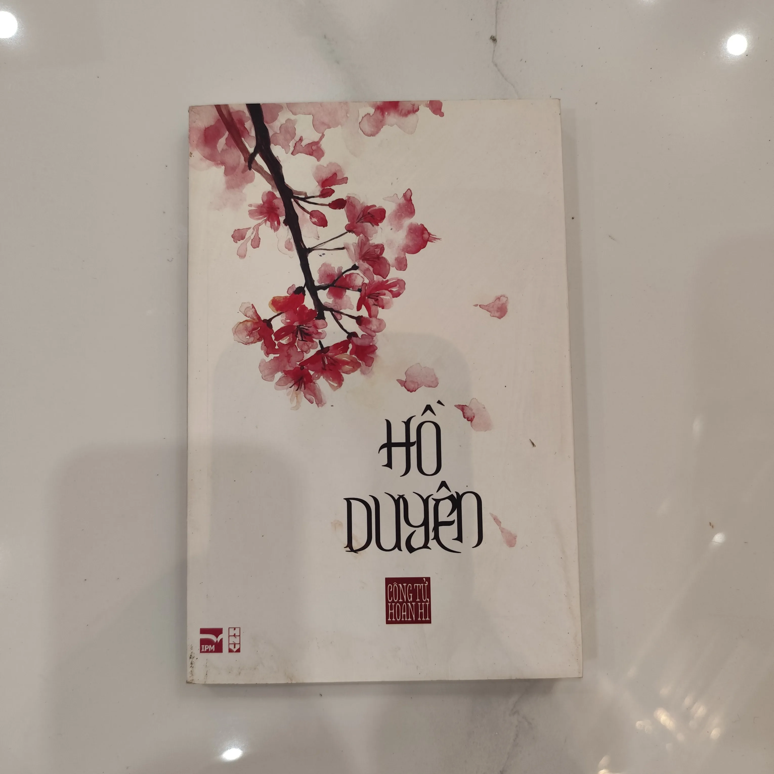 Hồ Duyên by  - Sách Book Cover - Ngọc Hiển Books