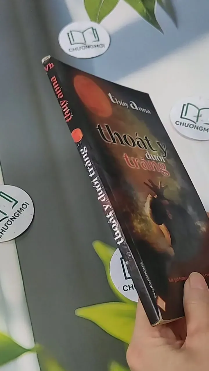 Thoát Y Dưới Trăng - Thuỷ Anna 705583