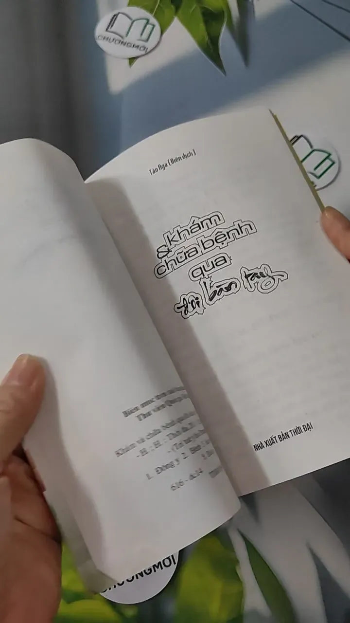 Khám Và Chữa Bệnh Qua Đôi Bàn Tay - Tào Nga 780827
