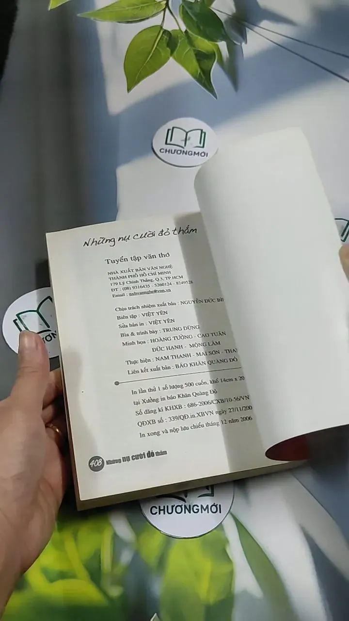 Tuyển Tập Thơ: Những Nụ Cười Đỏ Thắm (Kỷ Niệm 30 Năm Ngày Thành Lập Báo Khăn Quàng Đỏ) 707256
