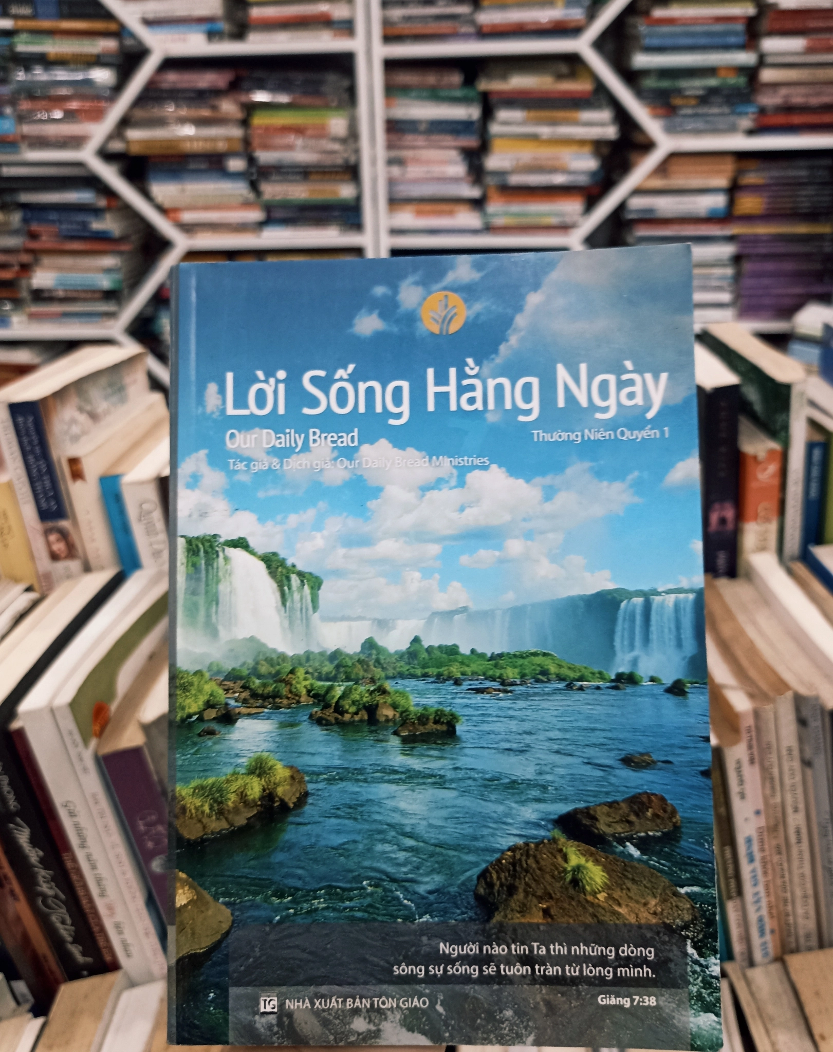 Lời Sống Hằng Ngày 🌻 by  - Sách Book Cover - Ngọc Hiển Books