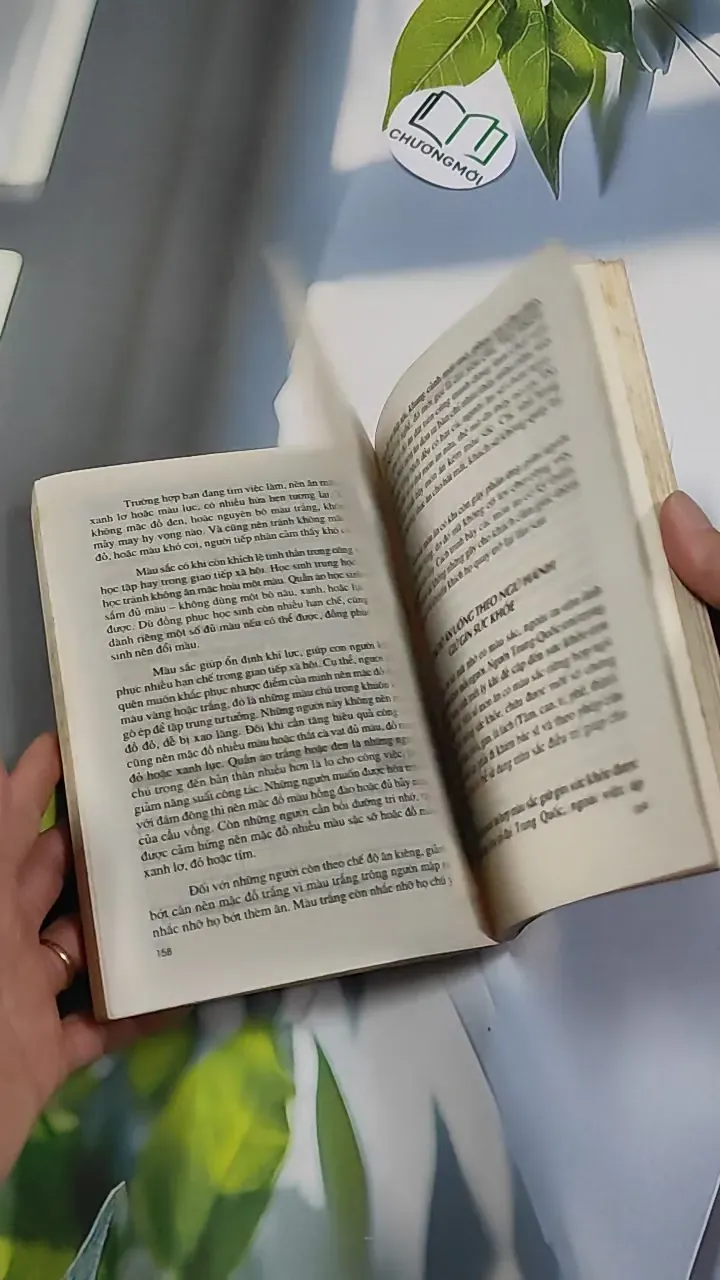 [XƯA] Nghệ Thuật Sử Dụng Màu Sắc Trong Cuộc Sống (1999) - Đào Đăng Trạch Thiên 776167