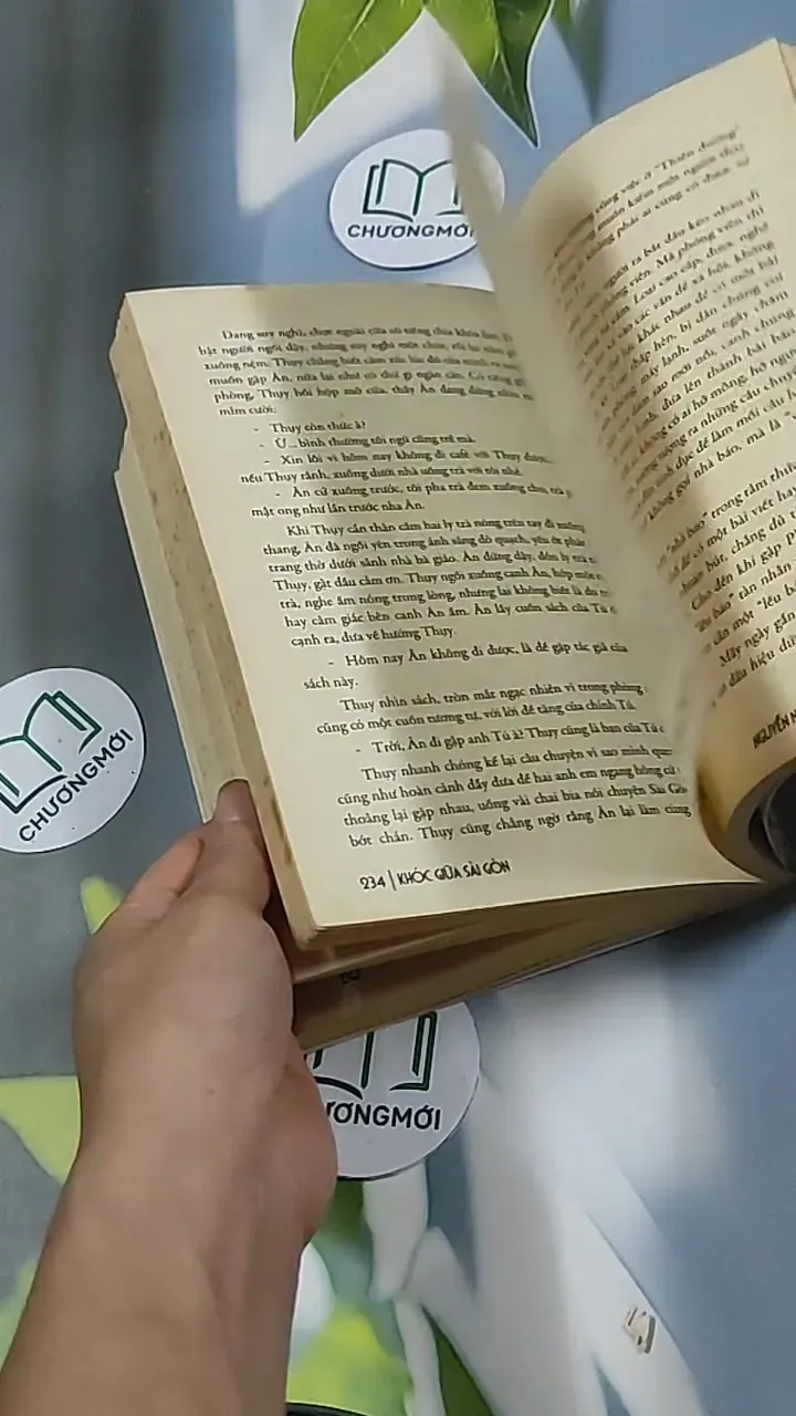 Khóc giữa Sài Gòn - Nguyễn Ngọc Thạch 698612