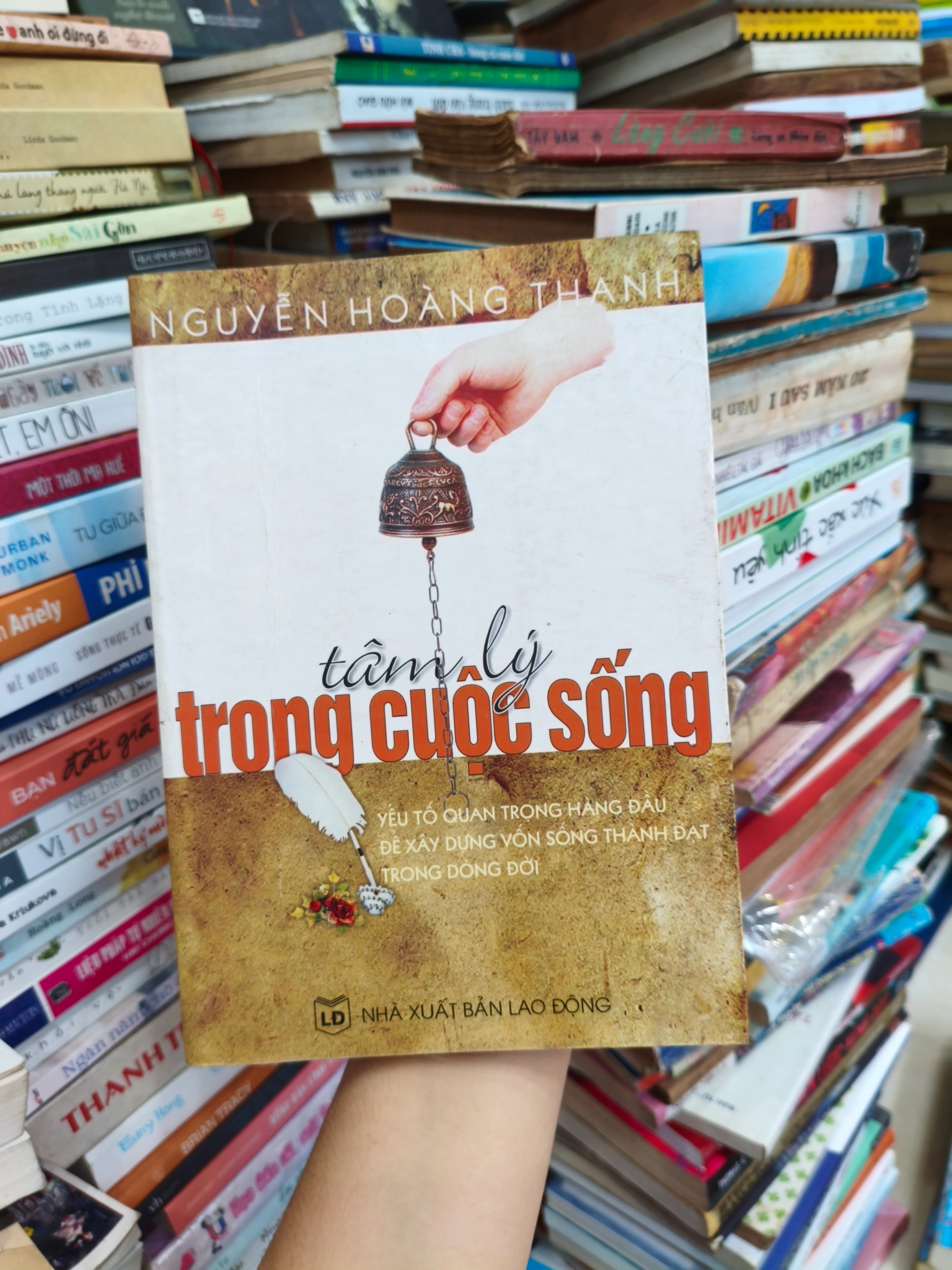 Tâm lí trong cuộc sống 🌱 by  - Sách Book Cover - Ngọc Hiển Books