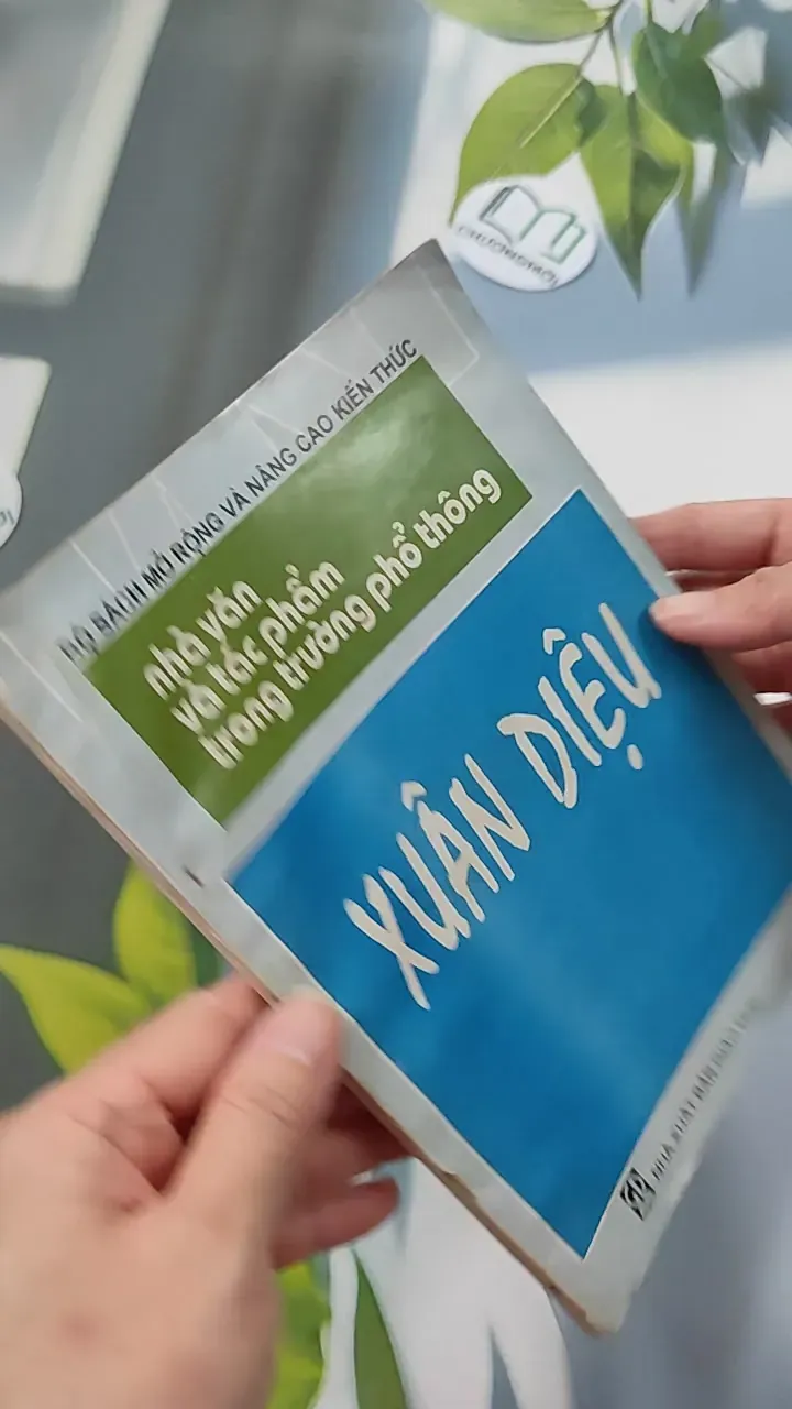 [XƯA] Xuân Diệu - Nhà Văn Và Tác Phẩm Trong Trường Phổ Thông (1998) - Lê Bảo 776094