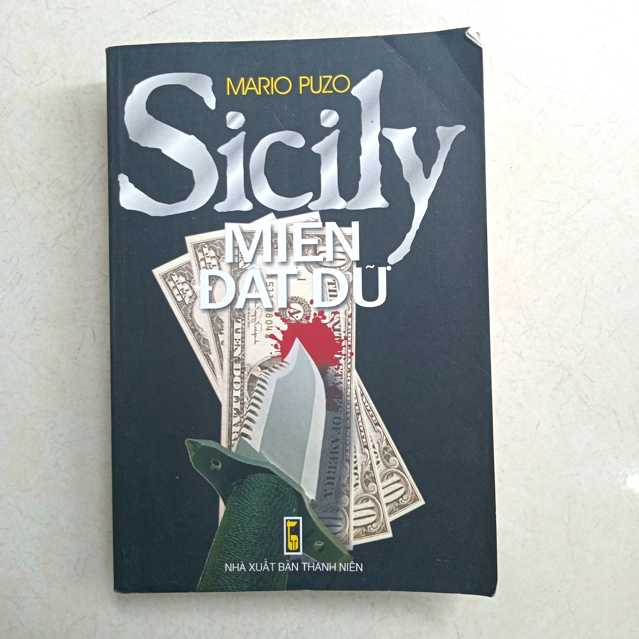 Miền đất dữ 📚