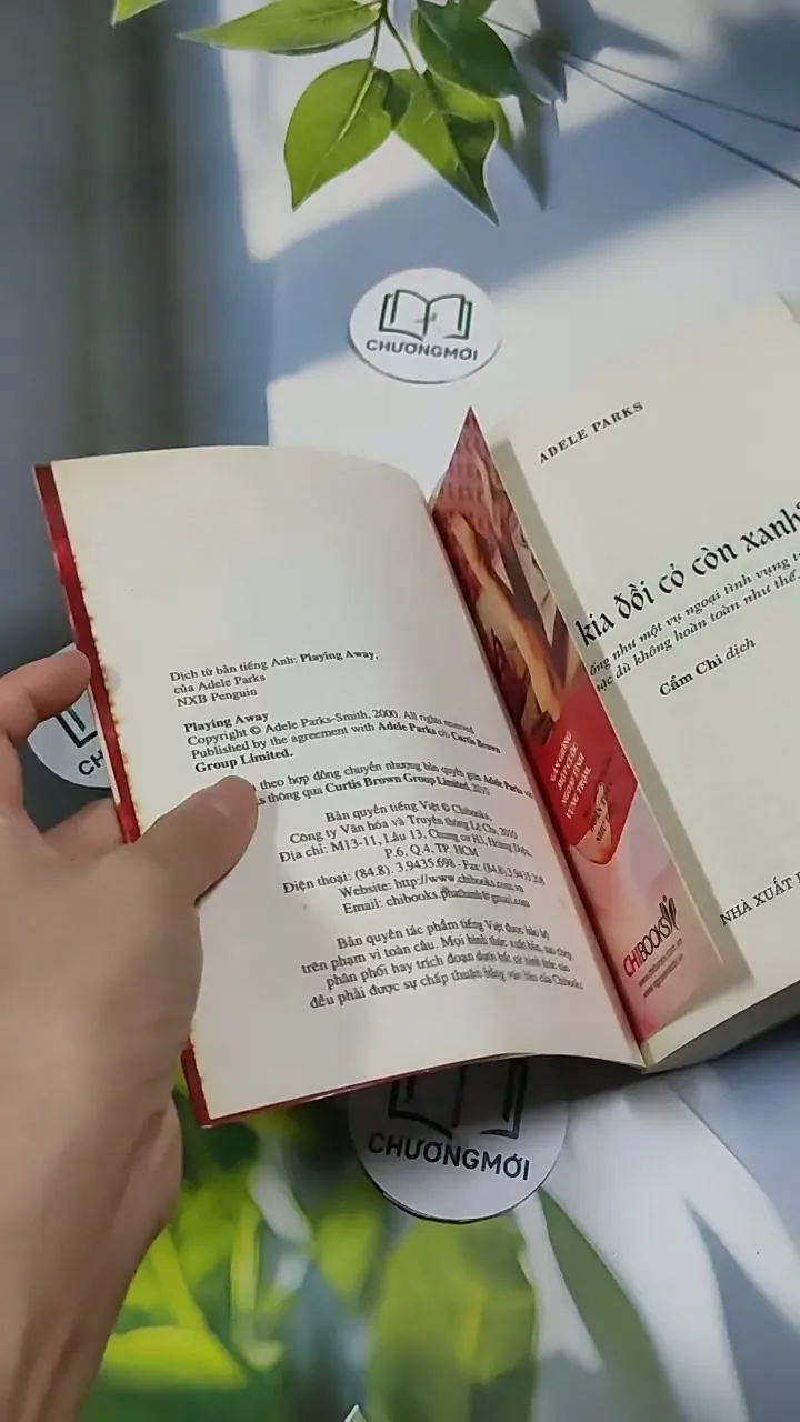 Bên Kia Đồi Cỏ Còn Xanh? - Adele Parks 707251