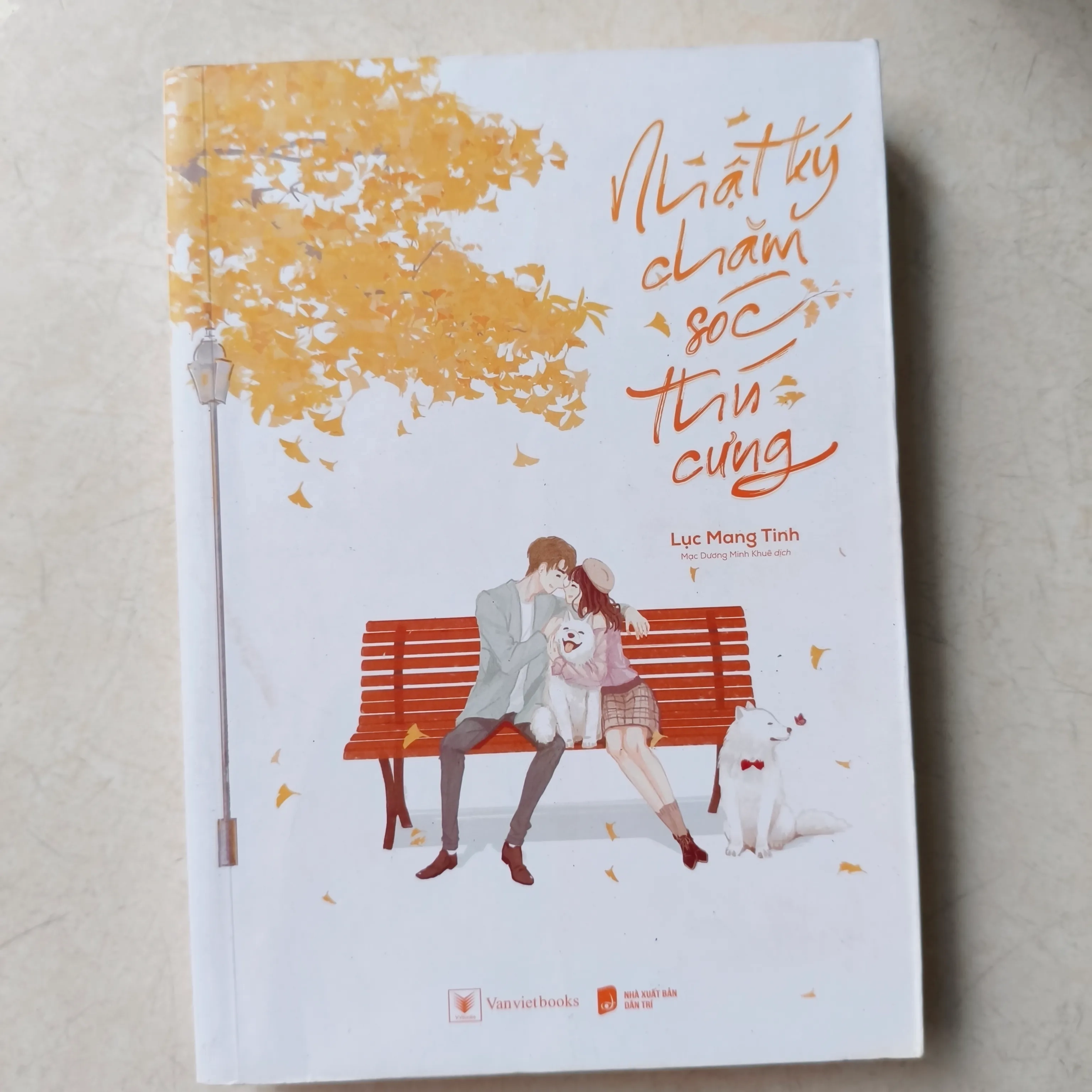 Nhật kí chăm sóc thú cưng 🌱 by  - Sách Book Cover - Ngọc Hiển Books