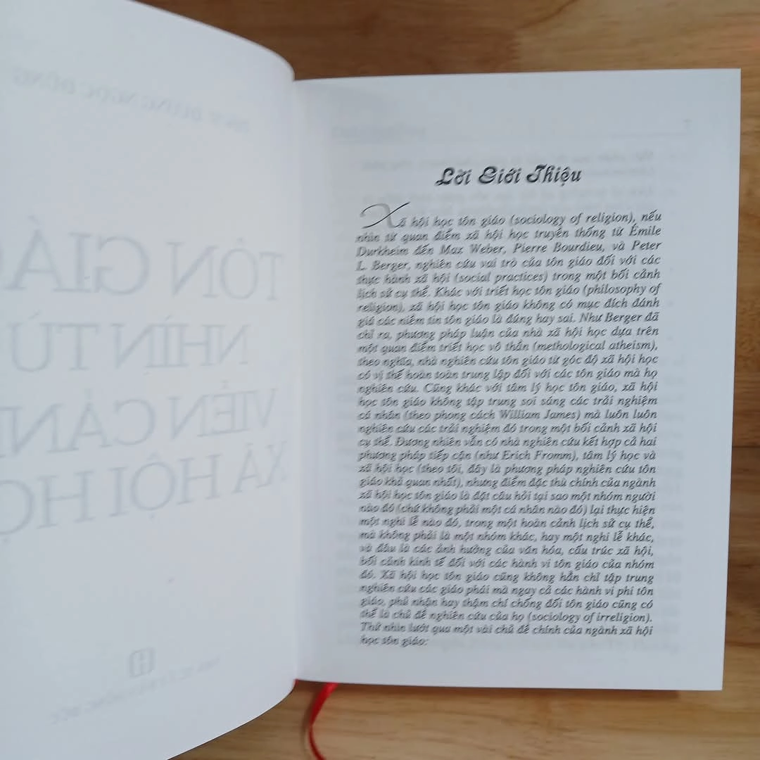 Tôn Giáo Nhìn Từ Viễn Cảnh Xã Hội Học - TS. Dương Ngọc Dũng 390393