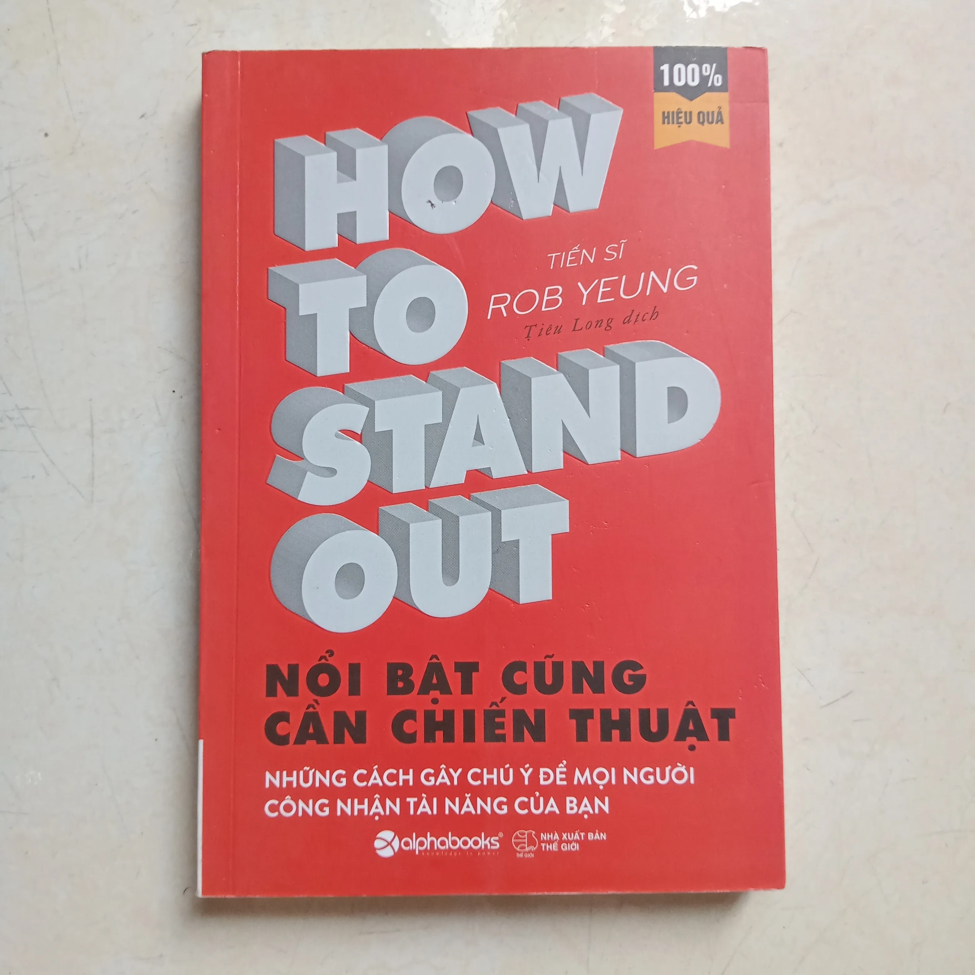Nổi bật cũng cần chiến thuật 📚 by  - Sách Book Cover - Ngọc Hiển Books