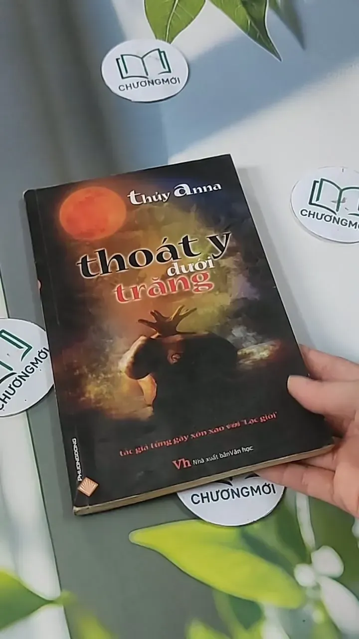 Thoát Y Dưới Trăng - Thuỷ Anna 705583
