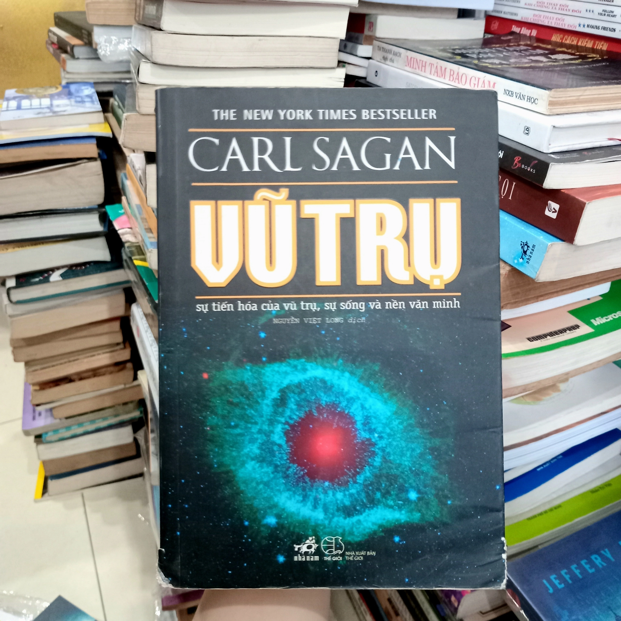 Vũ Trụ - Sự tiến hóa của vũ trụ, sự sống và nền văn minh 📚 by  - Sách Book Cover - Ngọc Hiển Books