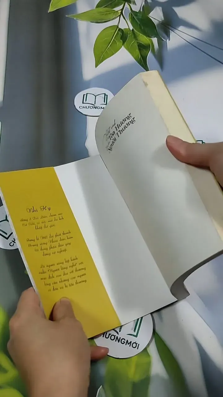 Biết Cách Tỏa Hương, Để Được Người Thương - Nhị Hy 705736