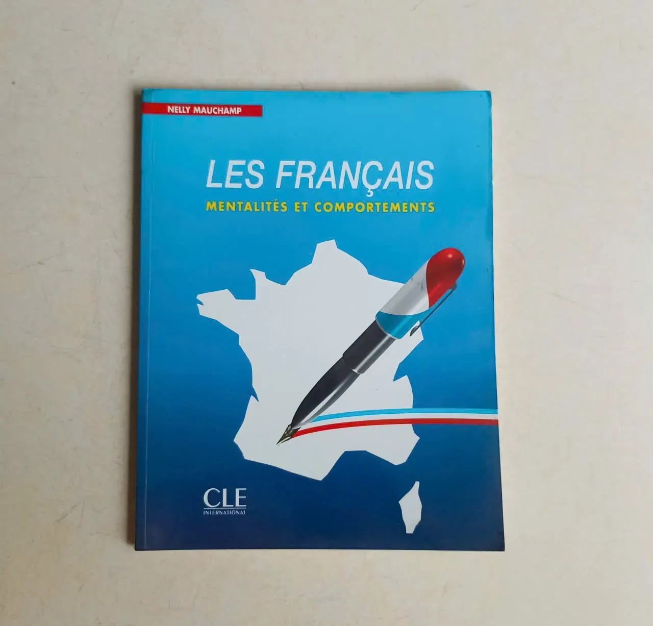 LES FRANÇAIS MENTALITES ET COMPORTEMENTS 🌻 by  - Sách Book Cover - Ngọc Hiển Books