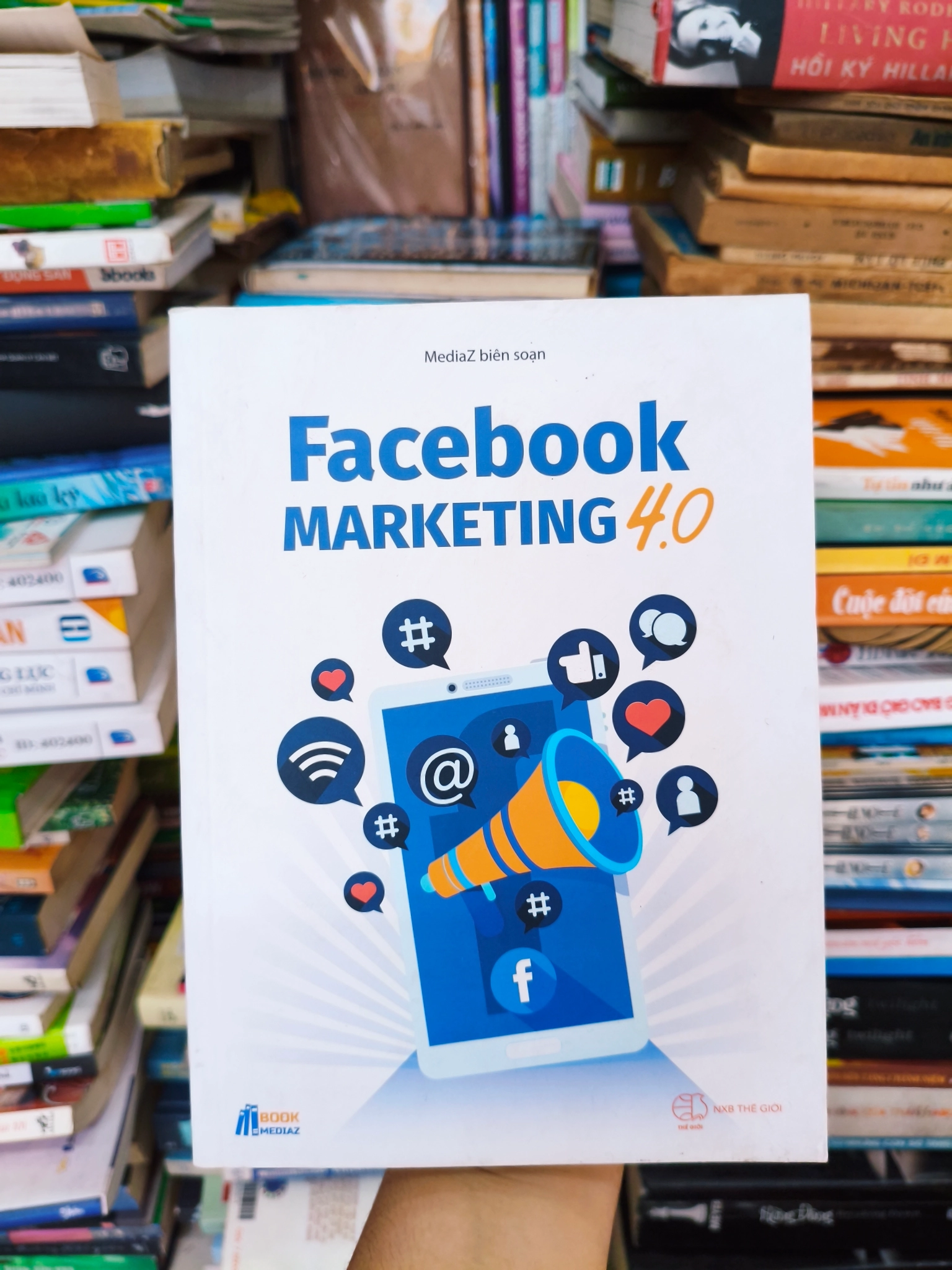 Facebook marketing 4.0 🌱 by  - Sách Book Cover - Ngọc Hiển Books