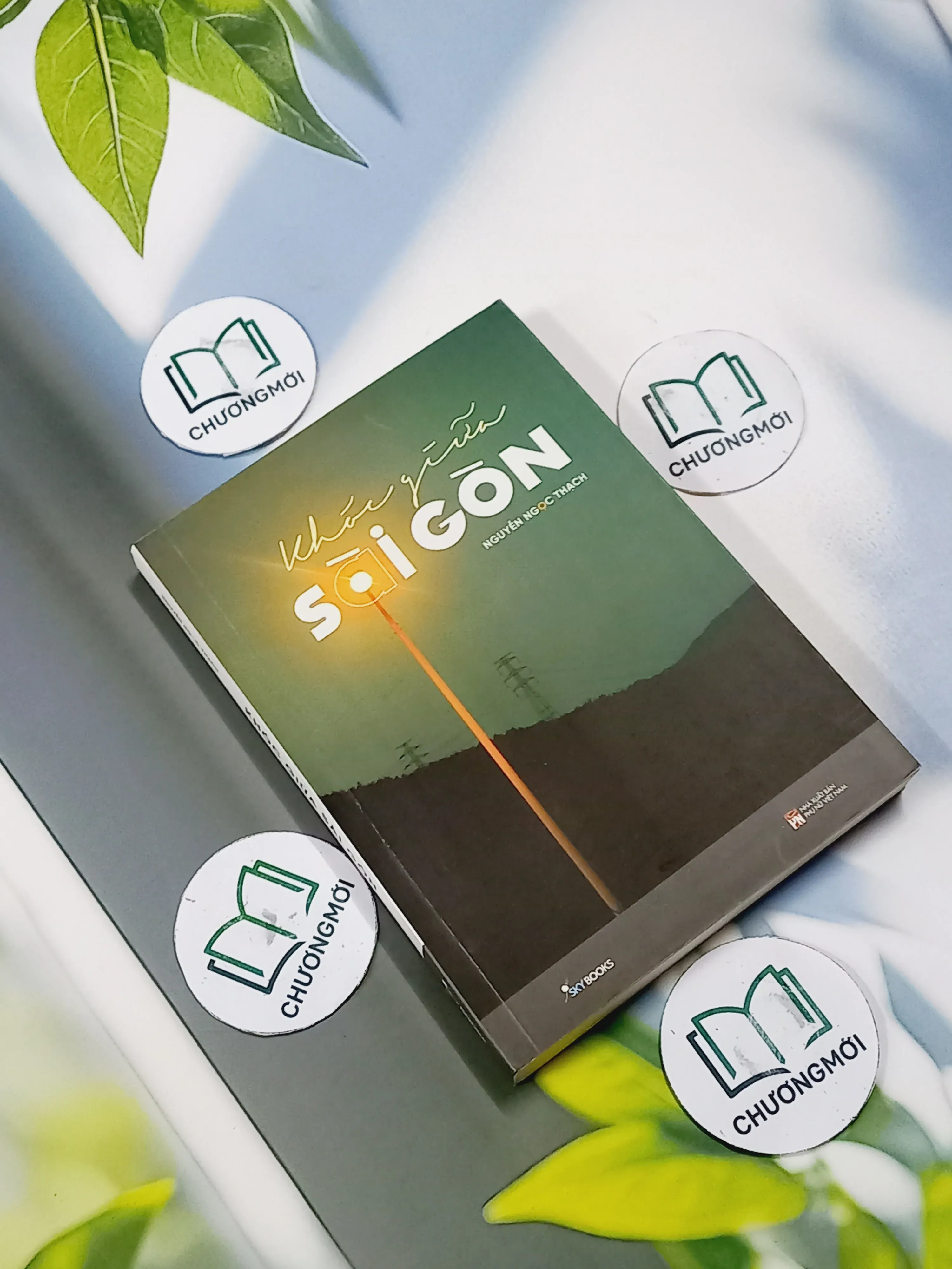 Khóc Giữa Sài Gòn - Nguyễn Ngọc Thạch