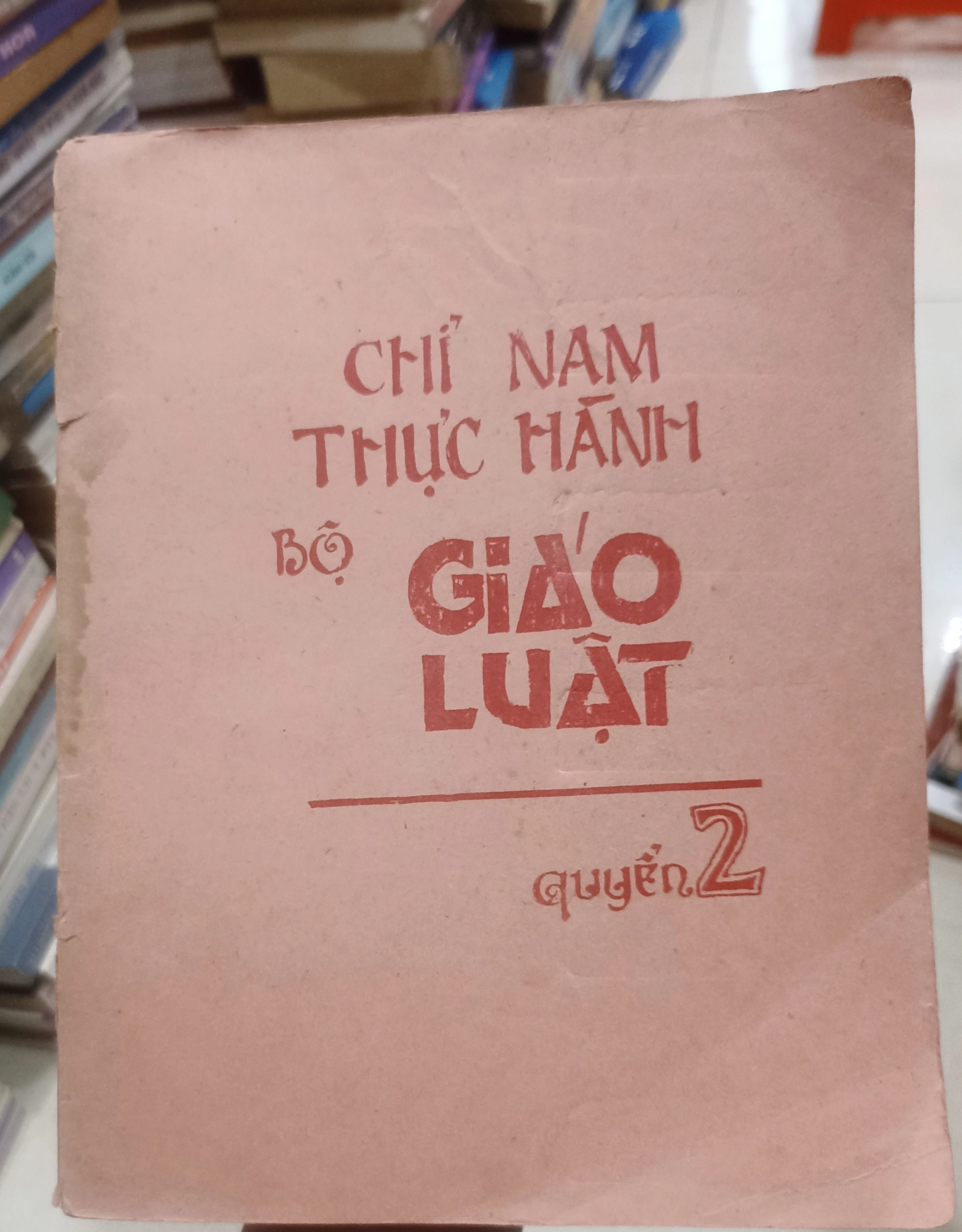 Chỉ nam thực hành bộ giáo luật - Quyển 2🌻 by Roger Paralidu - Sách Book Cover - Ngọc Hiển Books