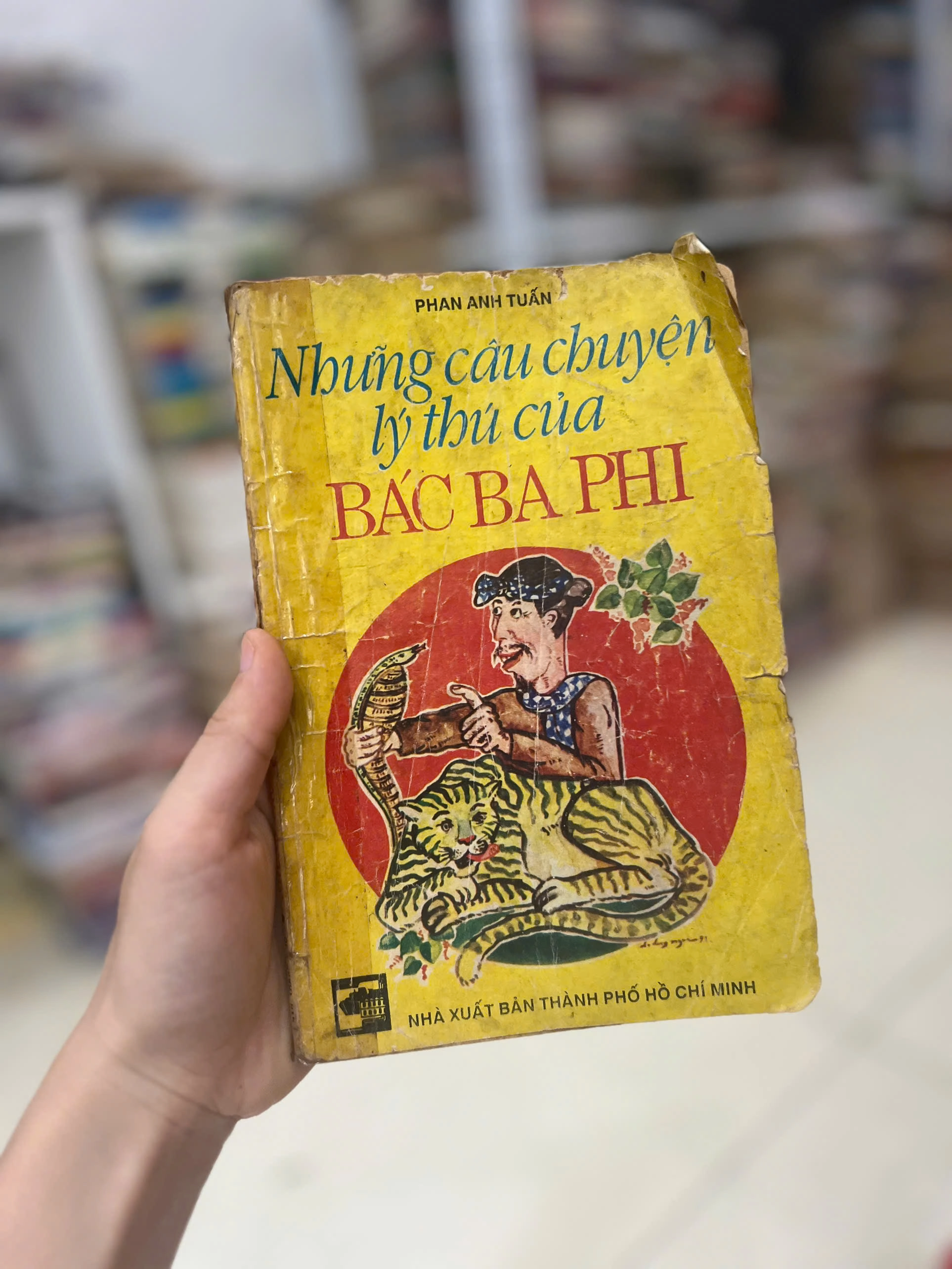 Những câu chuyện lý thú của Bác Ba Phi - Phan Anh Tuấn by Phan Anh Tuấn (sưu tầm) - Sách Book Cover - Ngọc Hiển Books