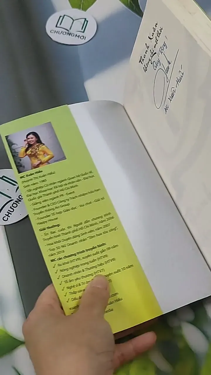 Thanh Xuân Không Chỉ Một Thời - MC Xuân Hiếu 705616