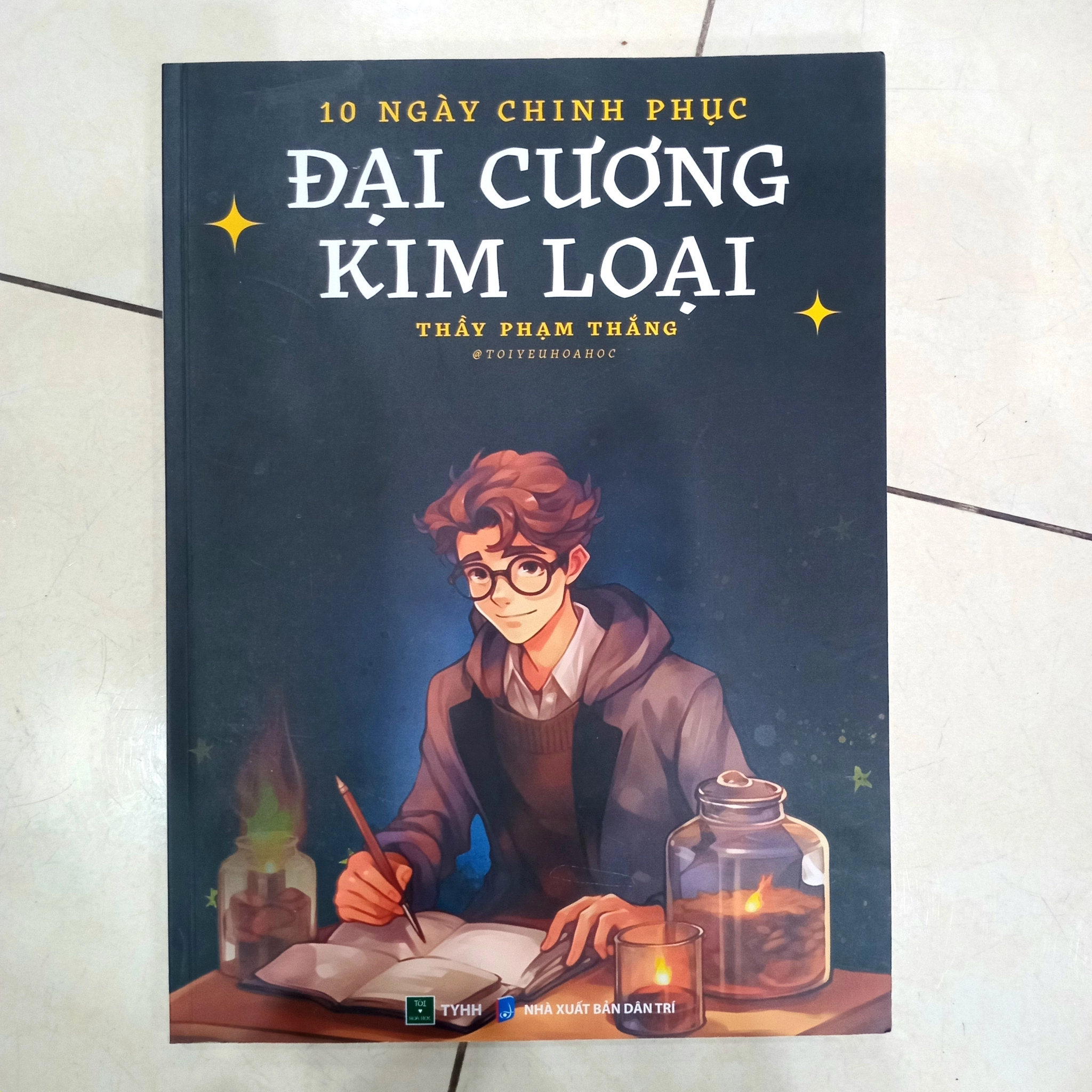 10 ngày chinh phục đại cương kim loại 📚 by  - Sách Book Cover - Ngọc Hiển Books