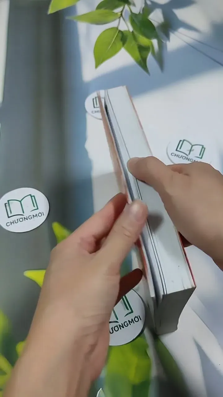 Hôn Cái Nào! Cô Nàng Xấu Tính - Mễ Đồng 705681