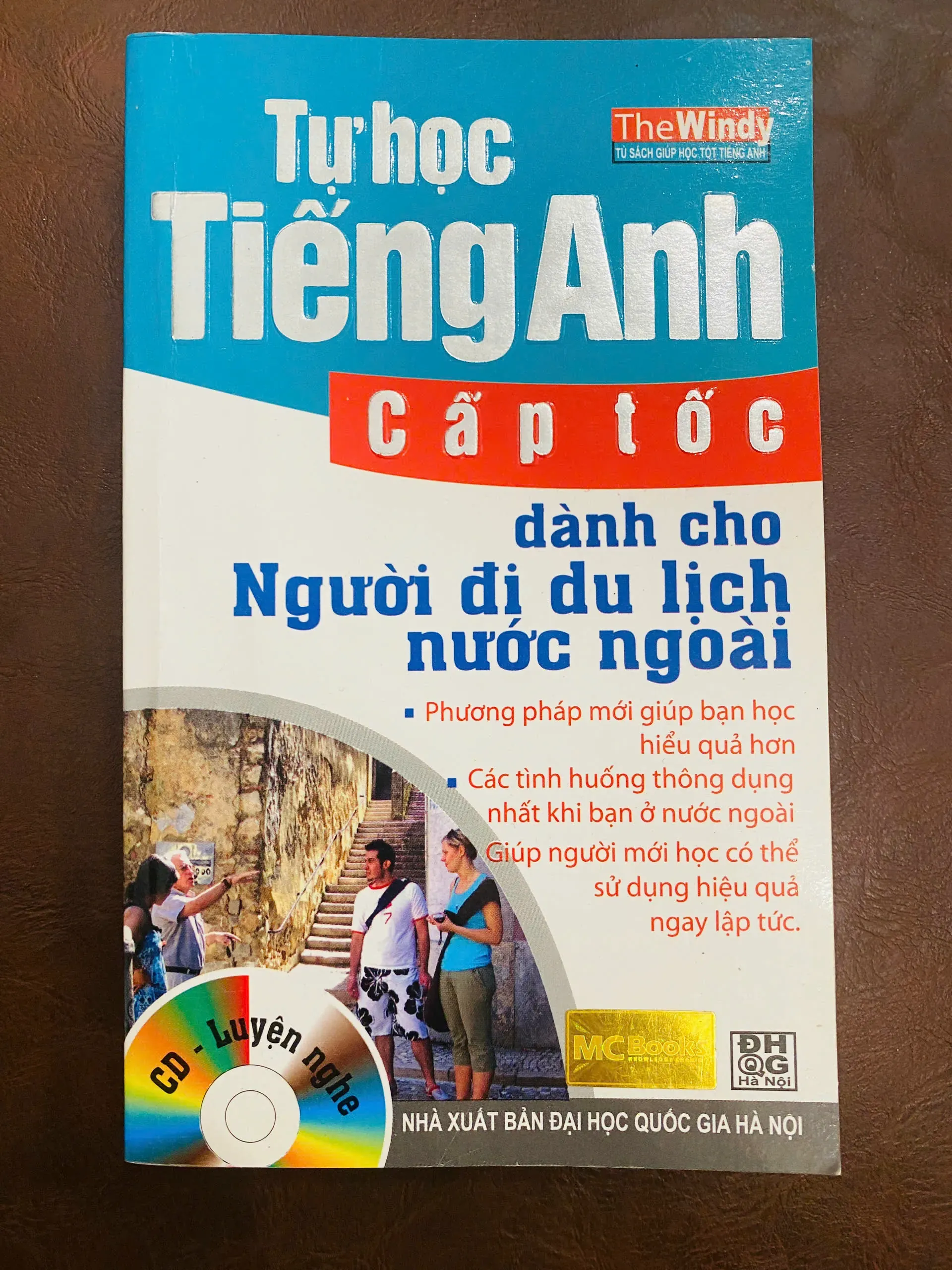 Tự Học Tiếng Anh Cấp Tốc Dành Cho Người Đi Du Lịch Nước Ngoài by  - Sách Book Cover - Ngọc Hiển Books
