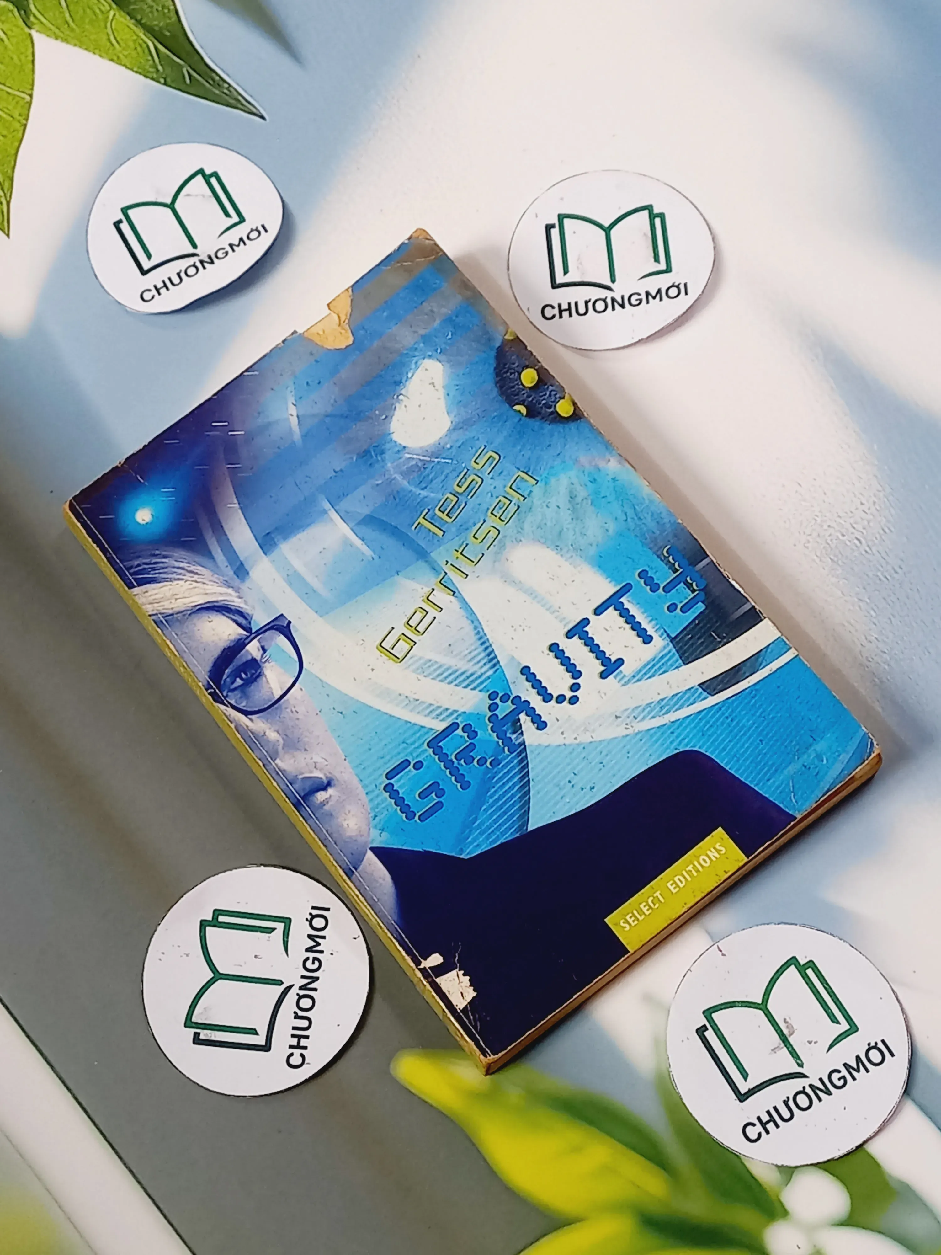 Gravity - Tess Gerriten