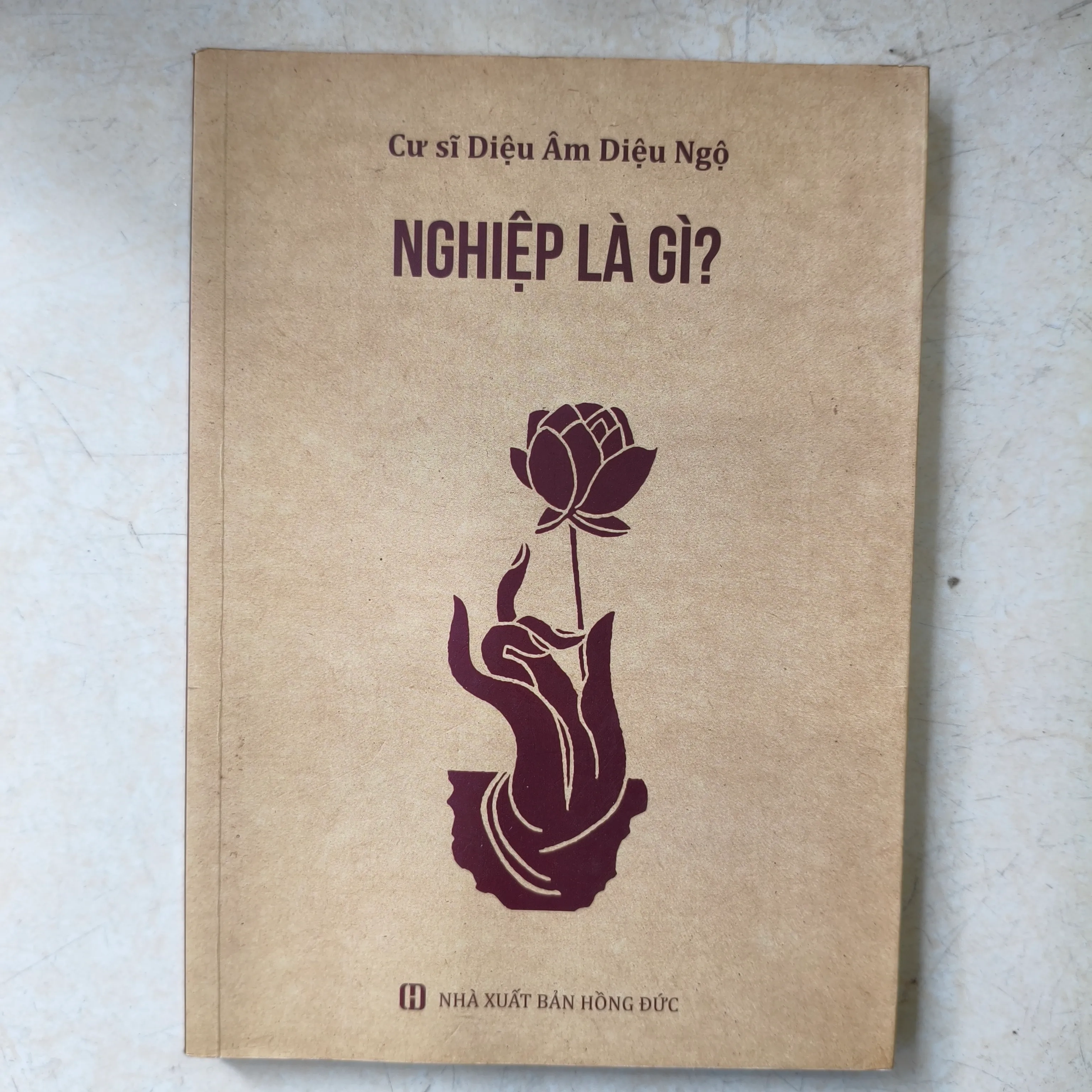 Nghiệp là gì 🌱 by  - Sách Book Cover - Ngọc Hiển Books