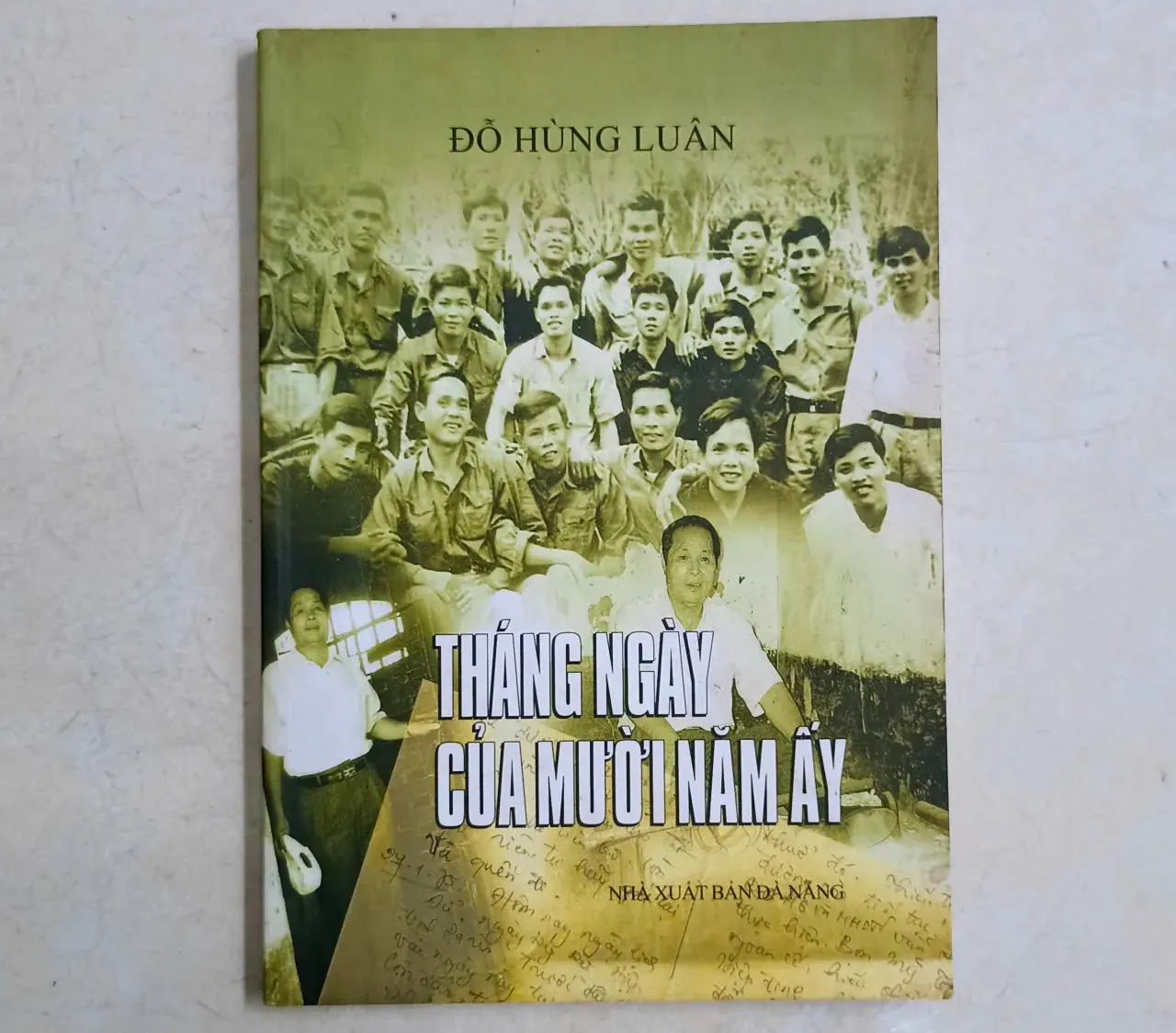 Tháng ngày của mười năm ấy🌻 by  - Sách Book Cover - Ngọc Hiển Books