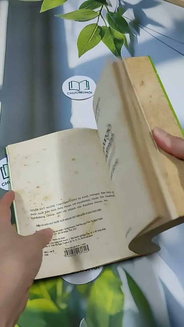 Đừng Bao Giờ Đi Ăn Một Mình 705698
