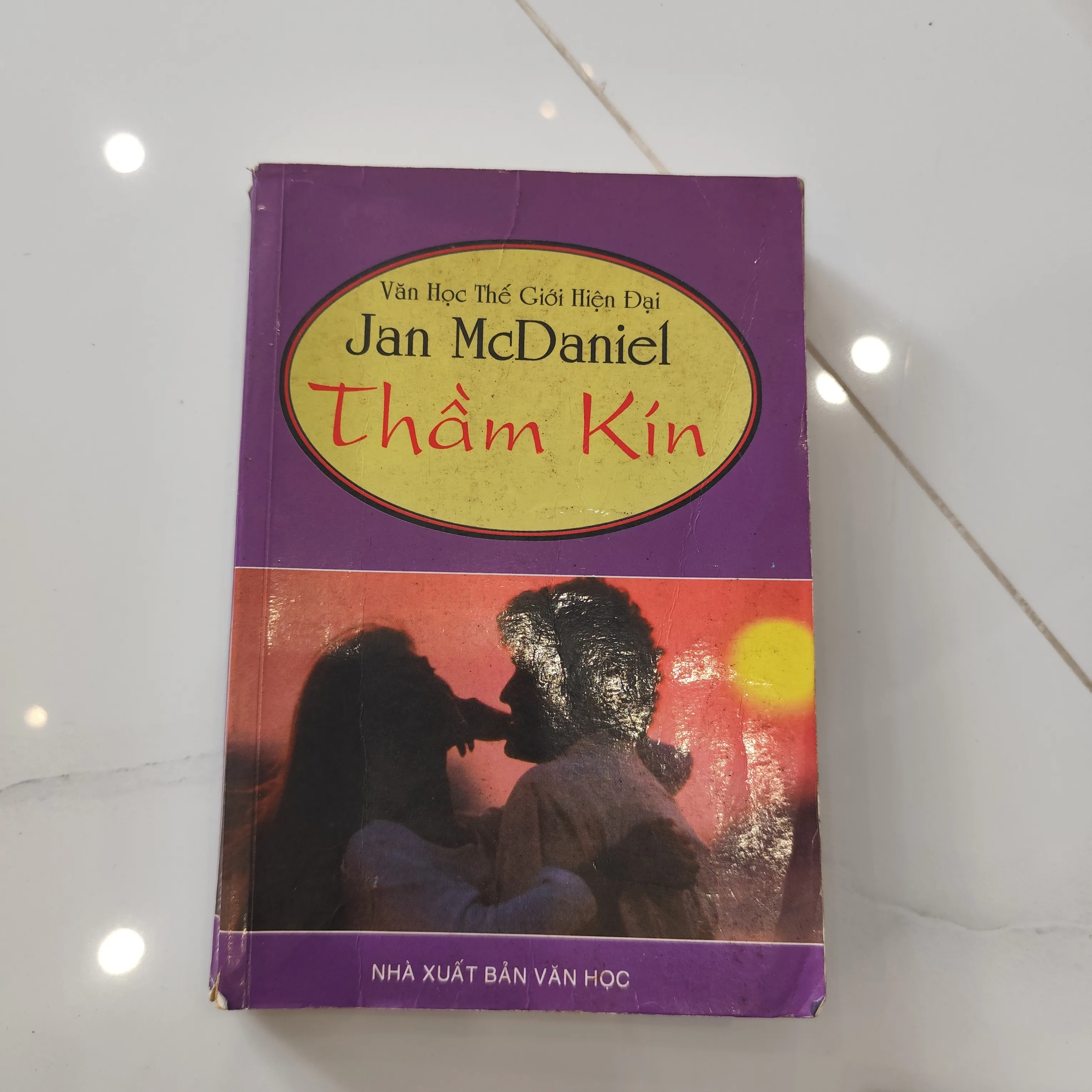 Thầm kín - Jan McDaniel by  - Sách Book Cover - Ngọc Hiển Books